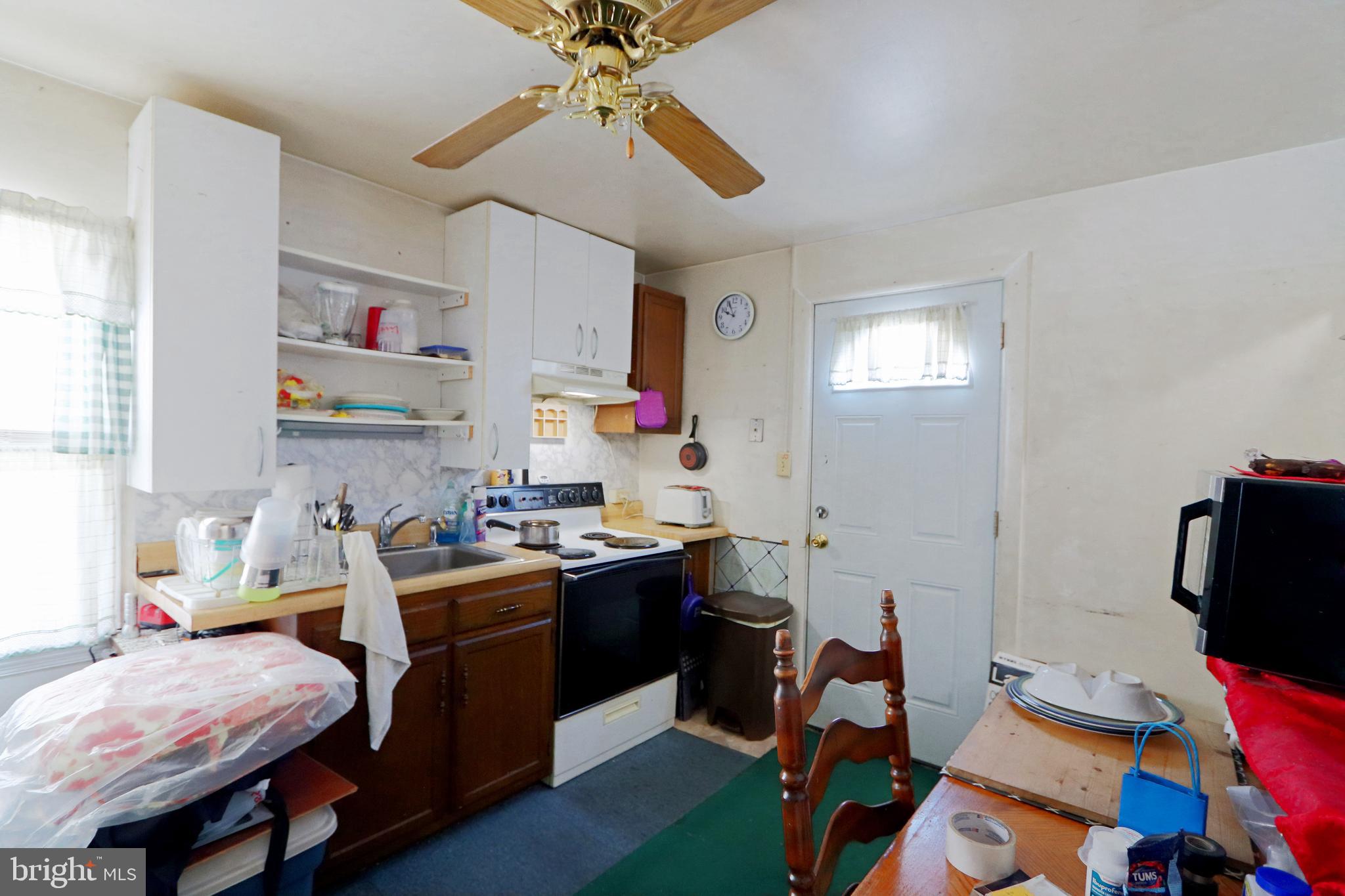 ESSEX/MIDDLE RIVER - Residential