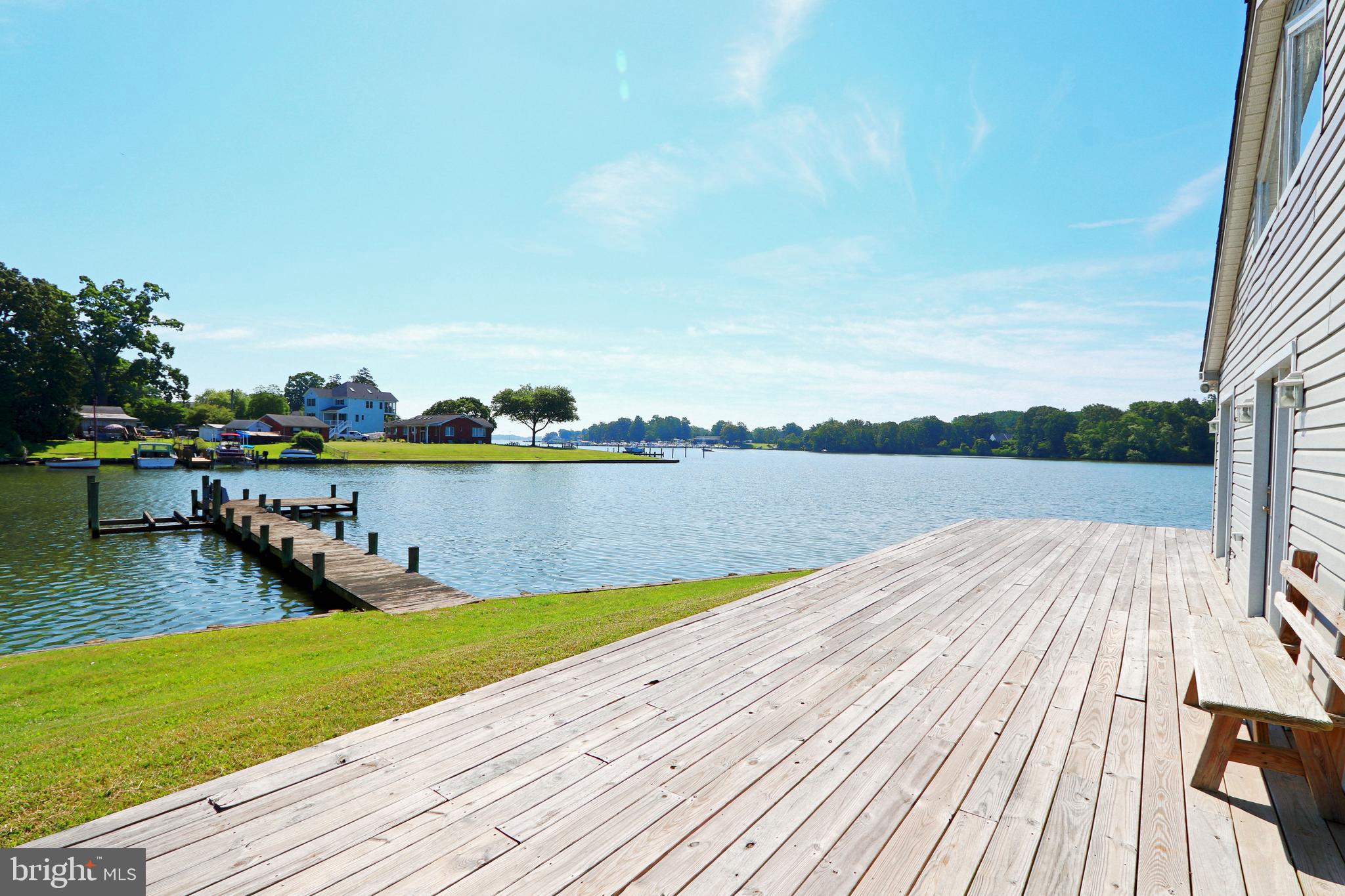 ESSEX/MIDDLE RIVER - Residential