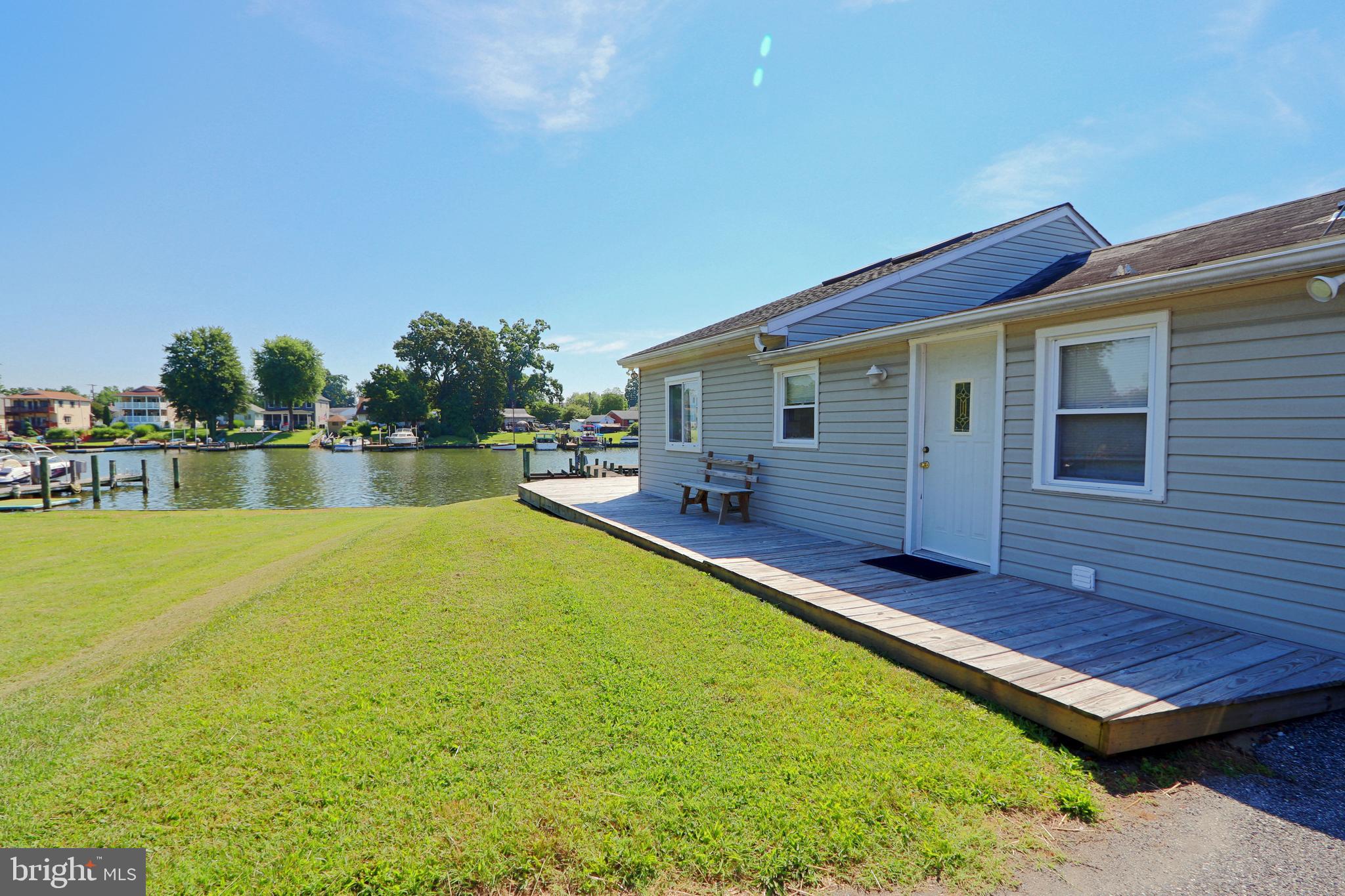 ESSEX/MIDDLE RIVER - Residential