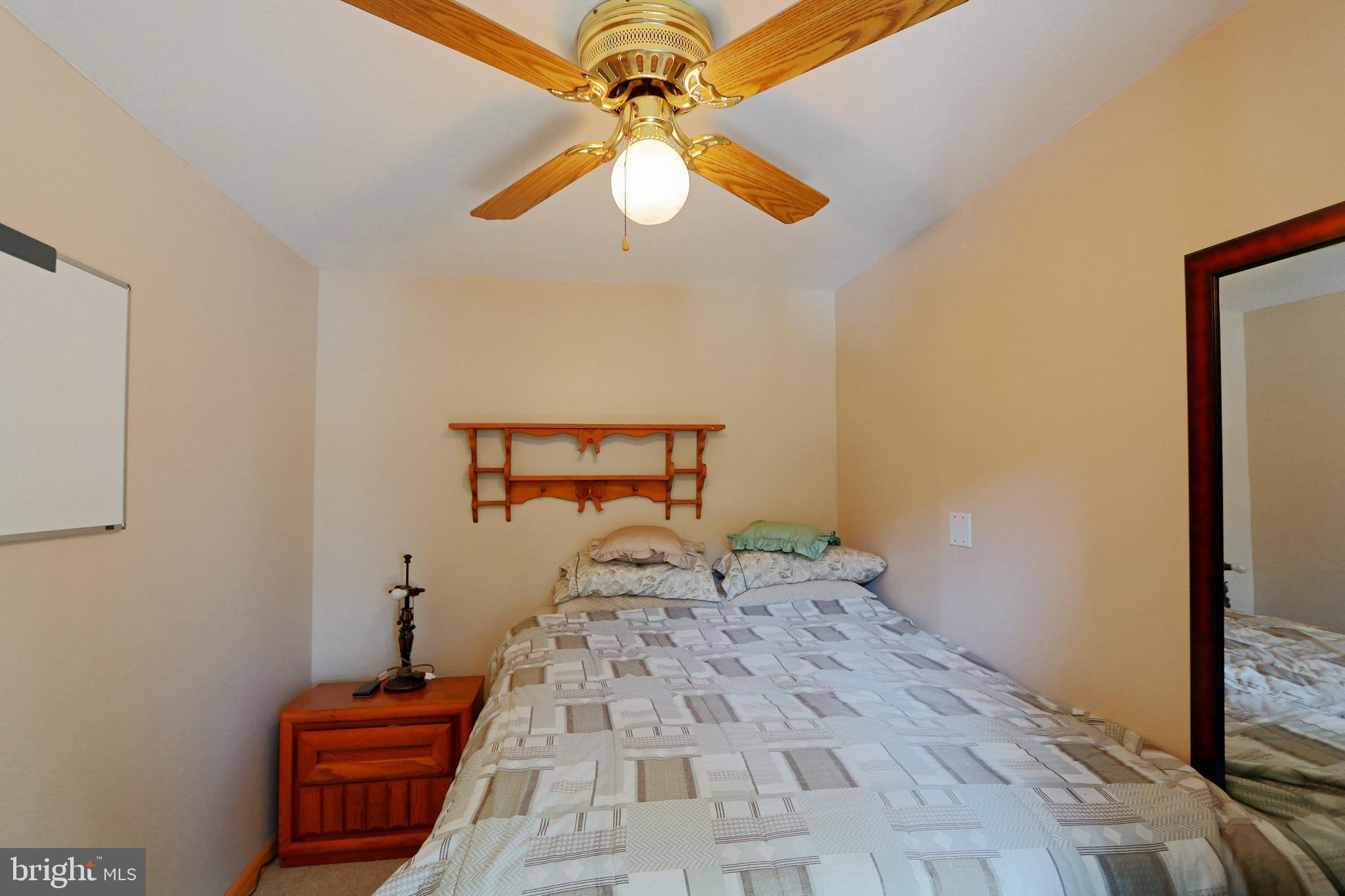 ESSEX/MIDDLE RIVER - Residential