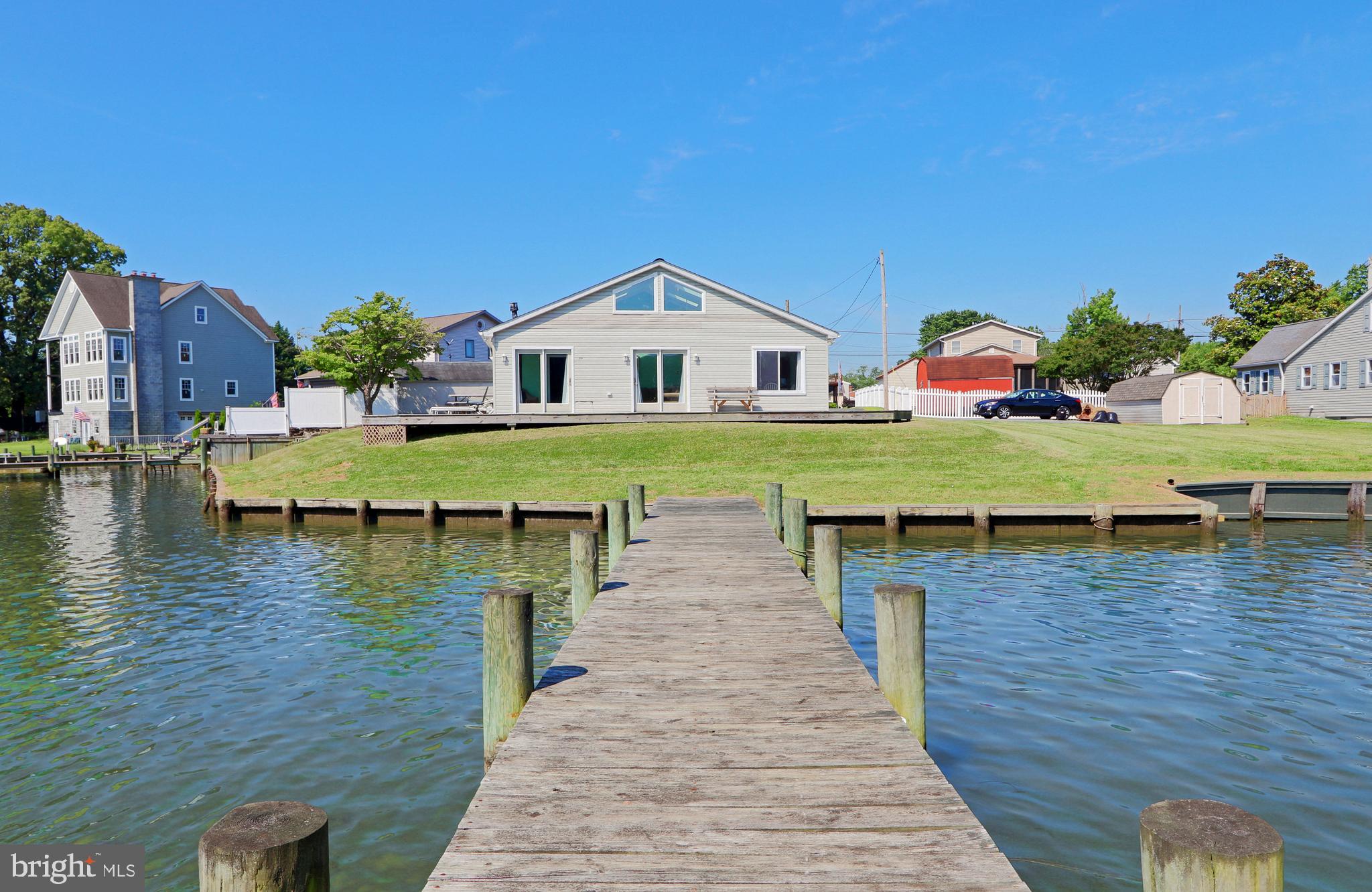 ESSEX/MIDDLE RIVER - Residential