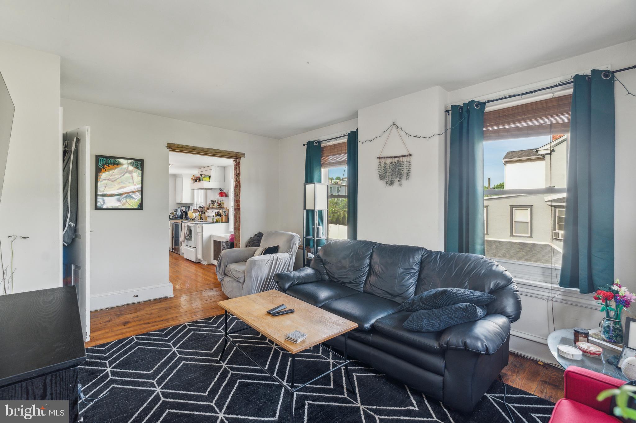 814 E HECTOR STREET
