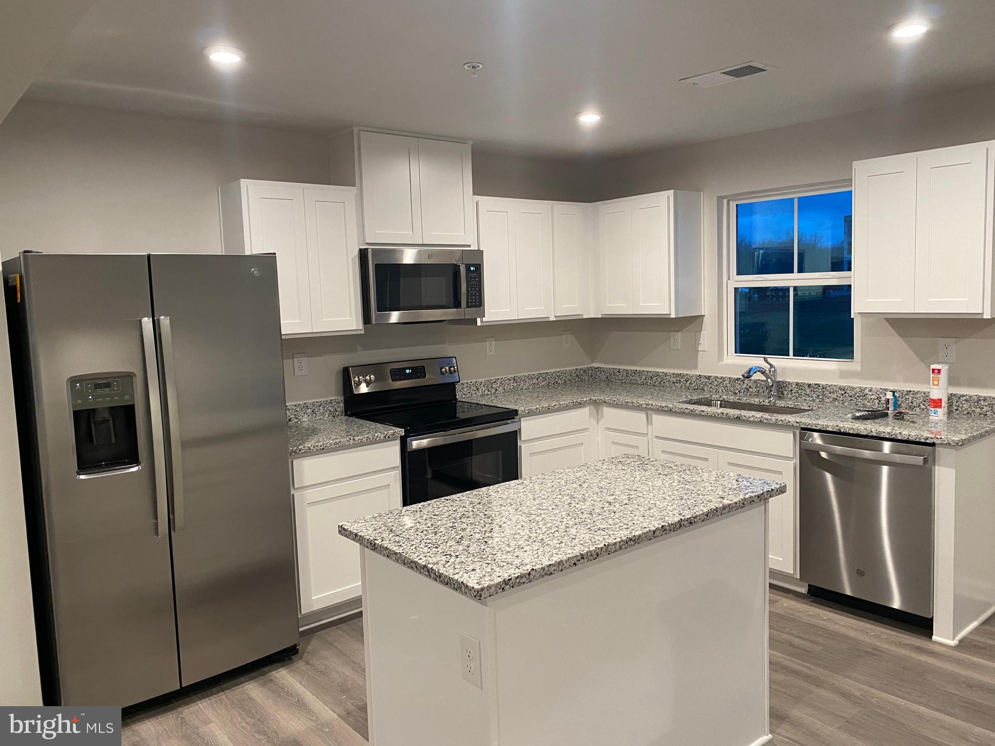 SANATOGA CROSSING - Residential Lease