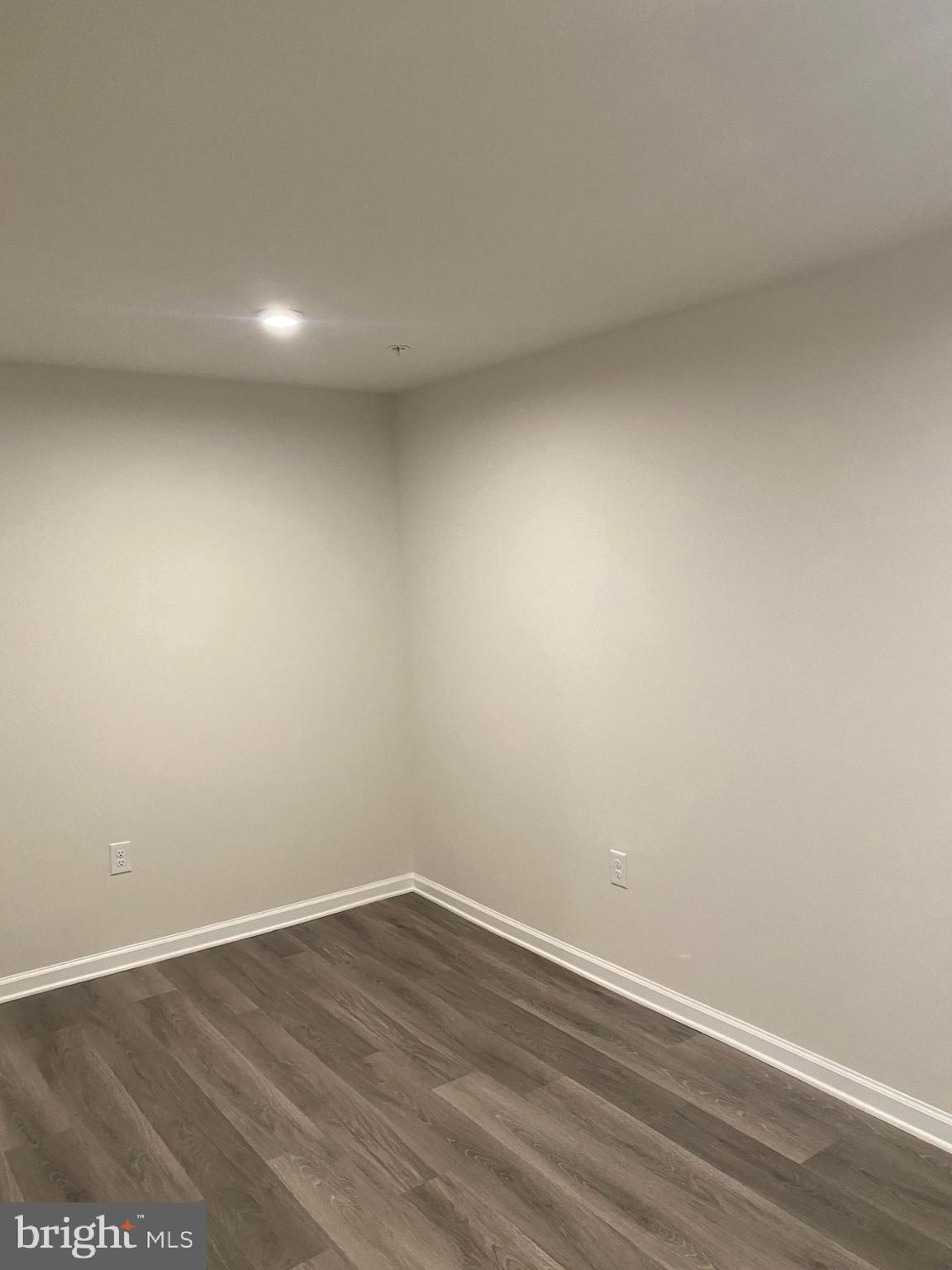 SANATOGA CROSSING - Residential Lease