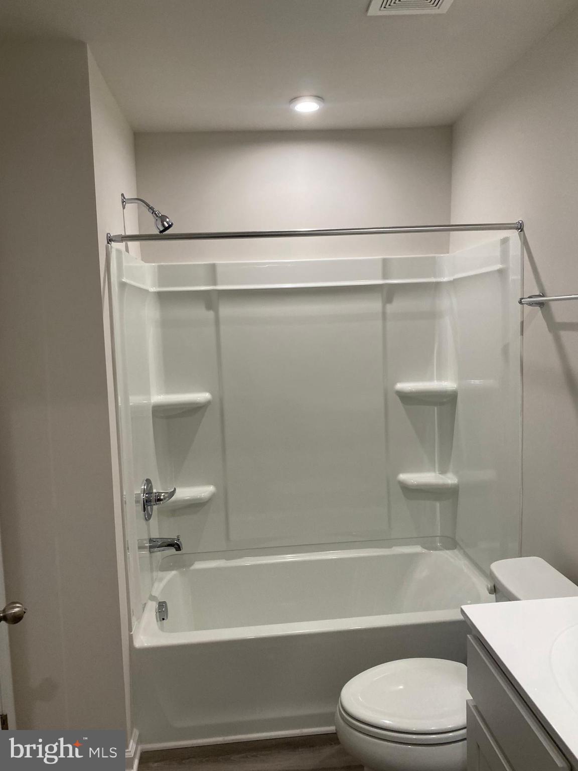 SANATOGA CROSSING - Residential Lease