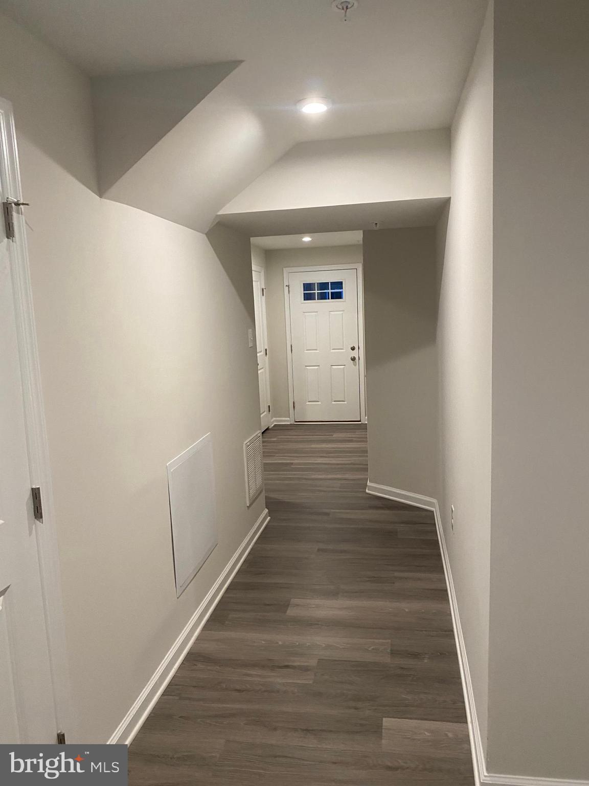 SANATOGA CROSSING - Residential Lease