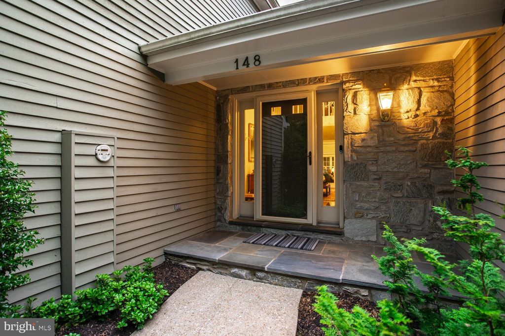 Photo of 148 Deer Ford Drive, LANCASTER, PA 17601 (MLS # PALA2070692)