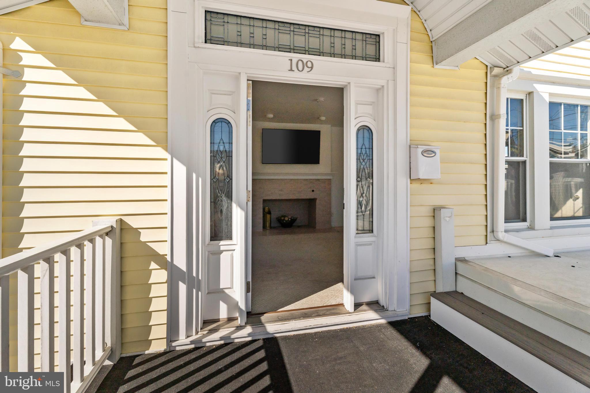 DOWNTOWN OC - Residential