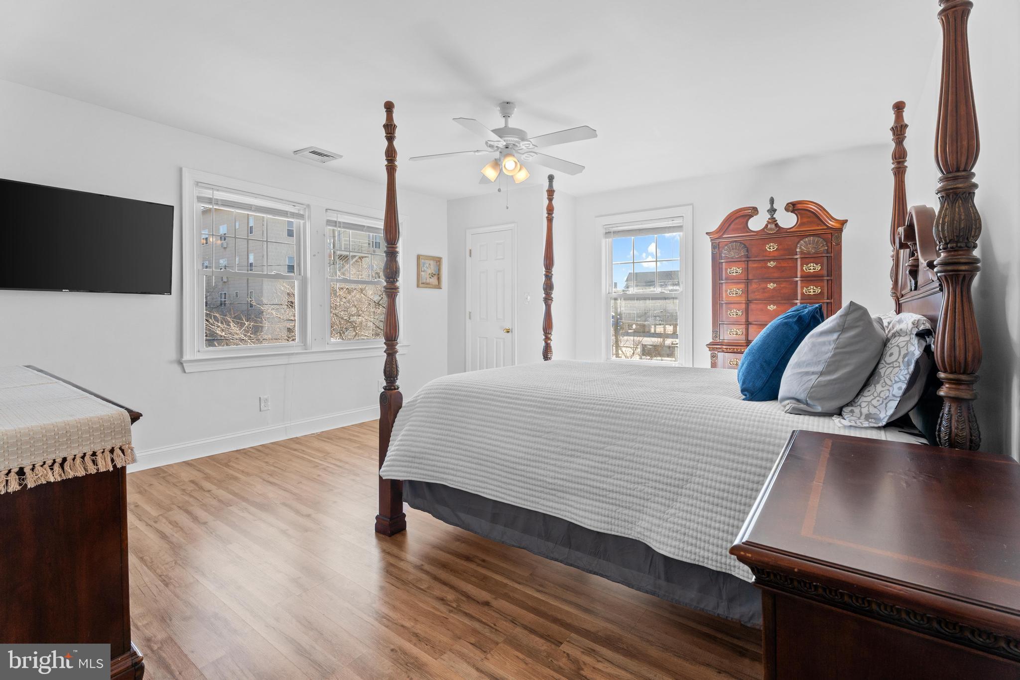 DOWNTOWN OC - Residential