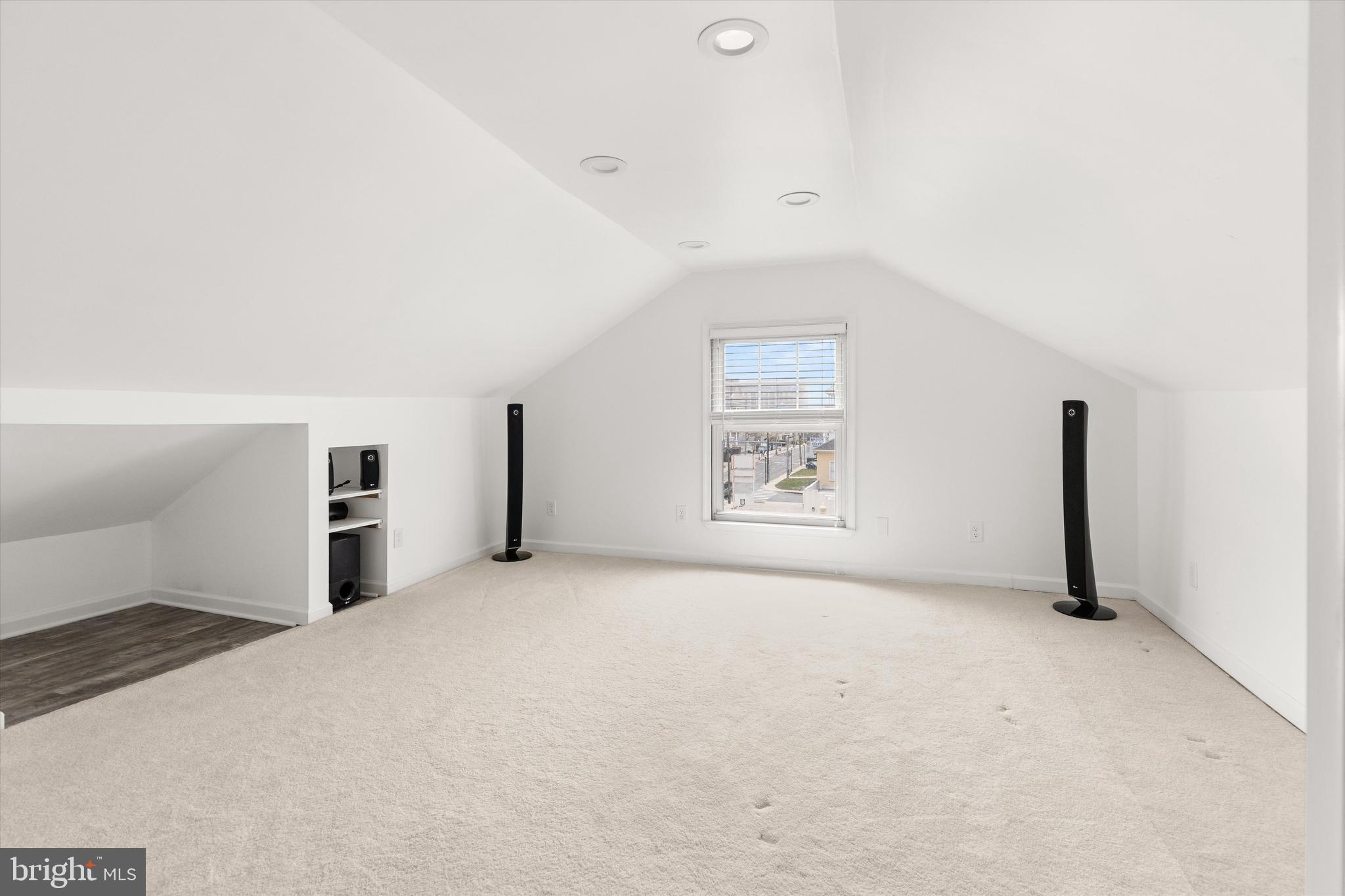 DOWNTOWN OC - Residential