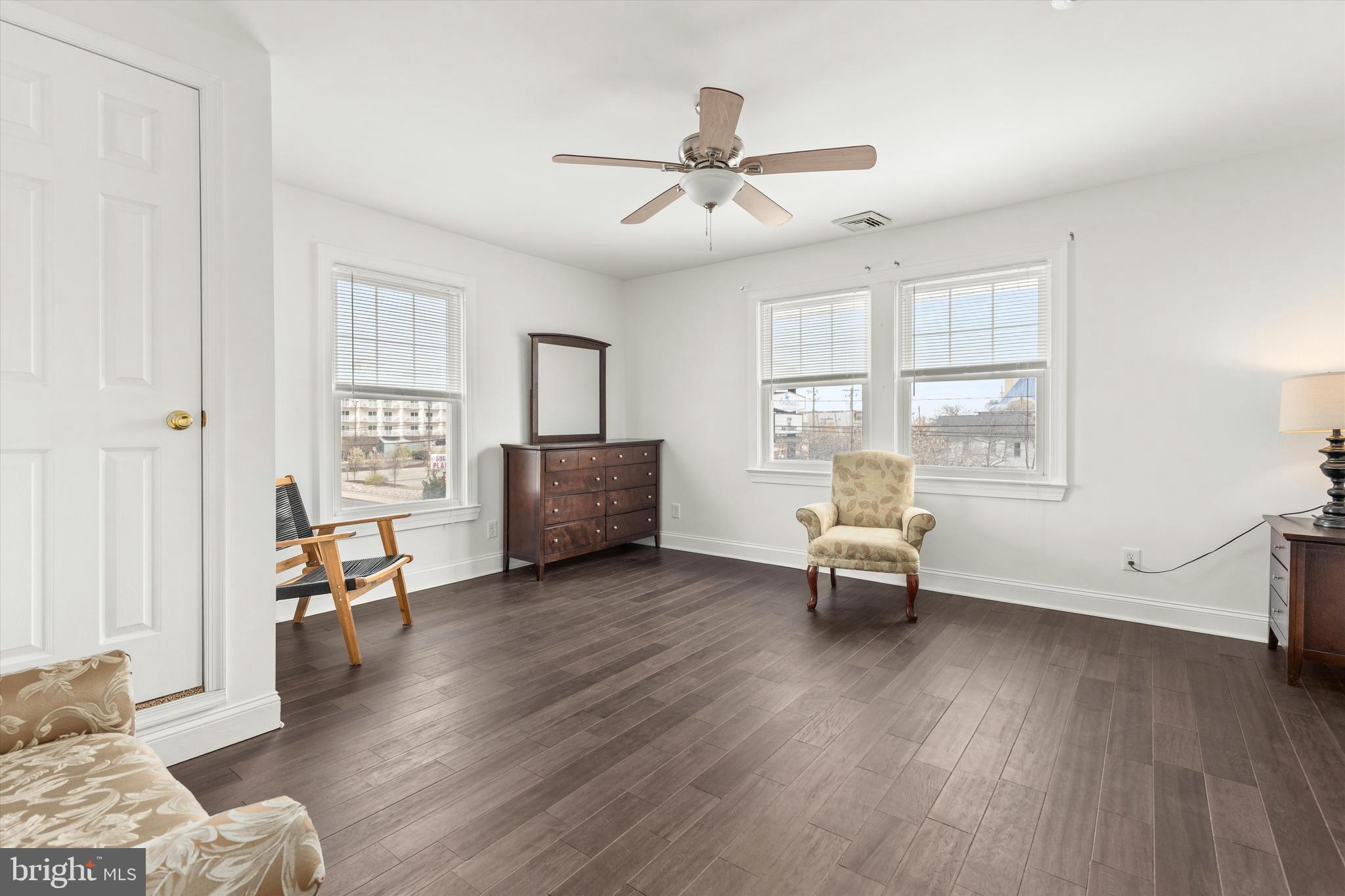 DOWNTOWN OC - Residential