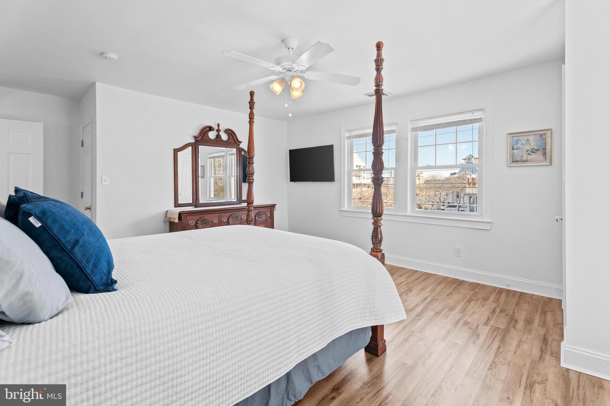 DOWNTOWN OC - Residential