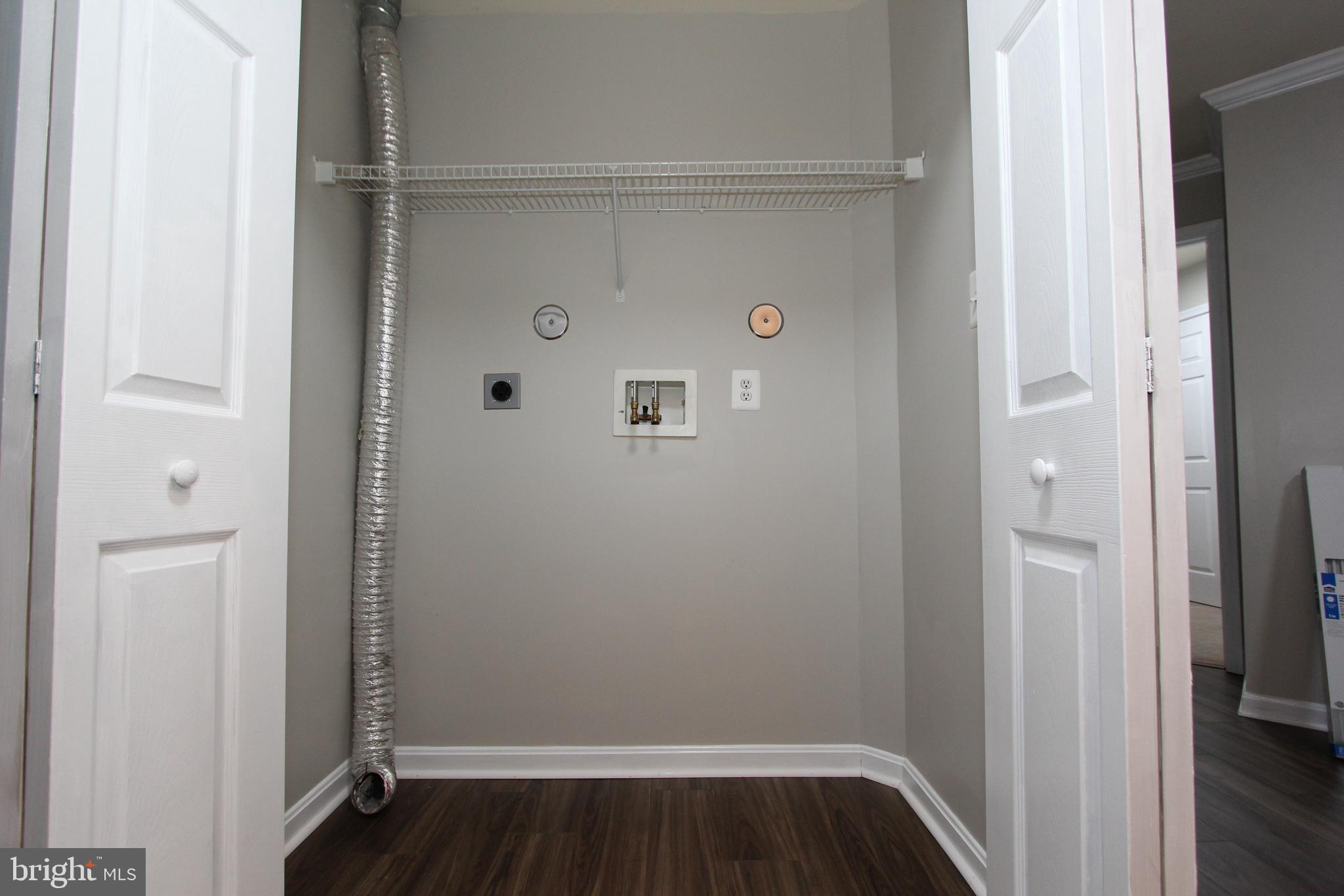 ECHO GLEN - Residential