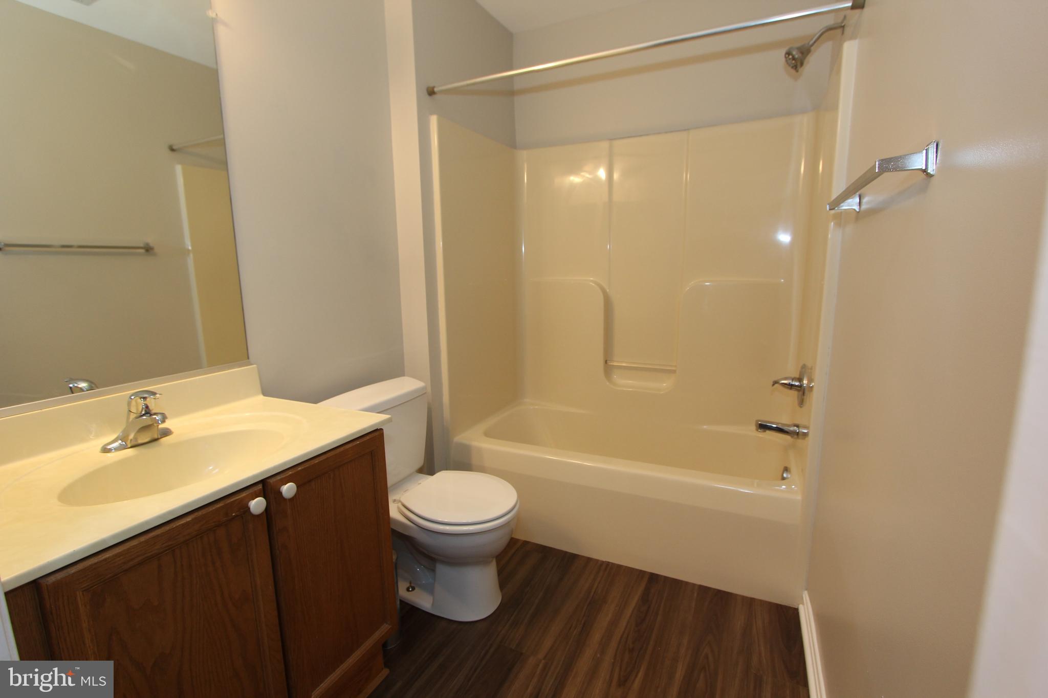 ECHO GLEN - Residential