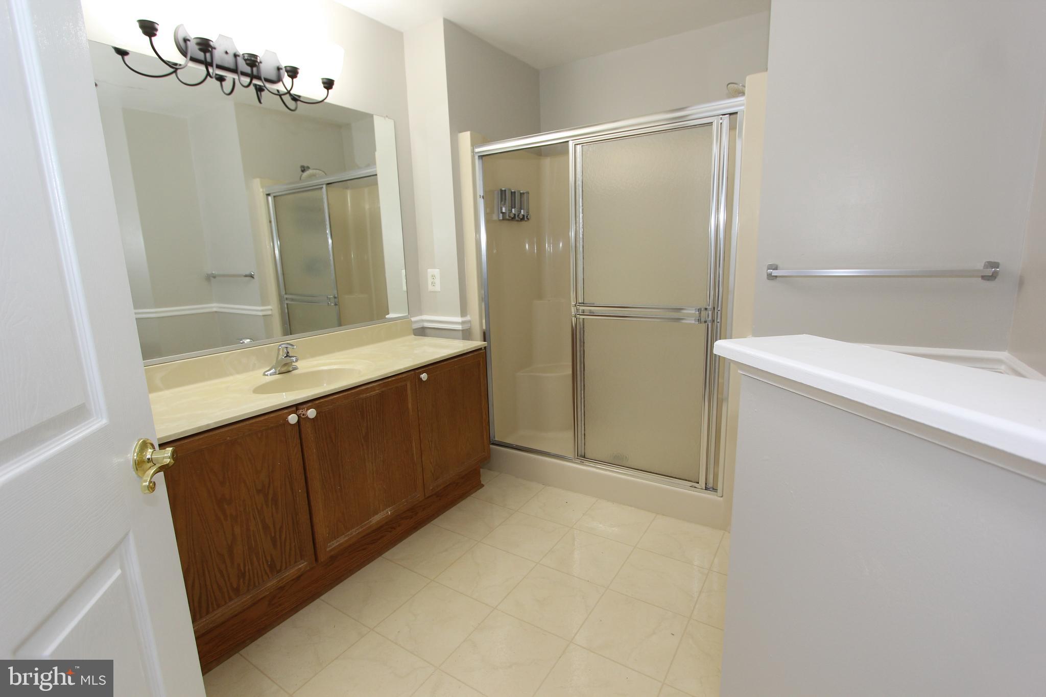 ECHO GLEN - Residential