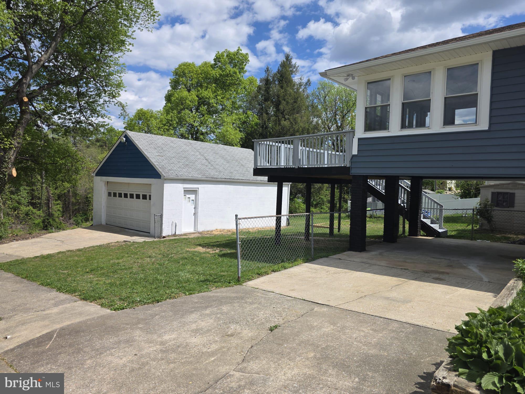 WOODLAWN HEIGHTS - Residential