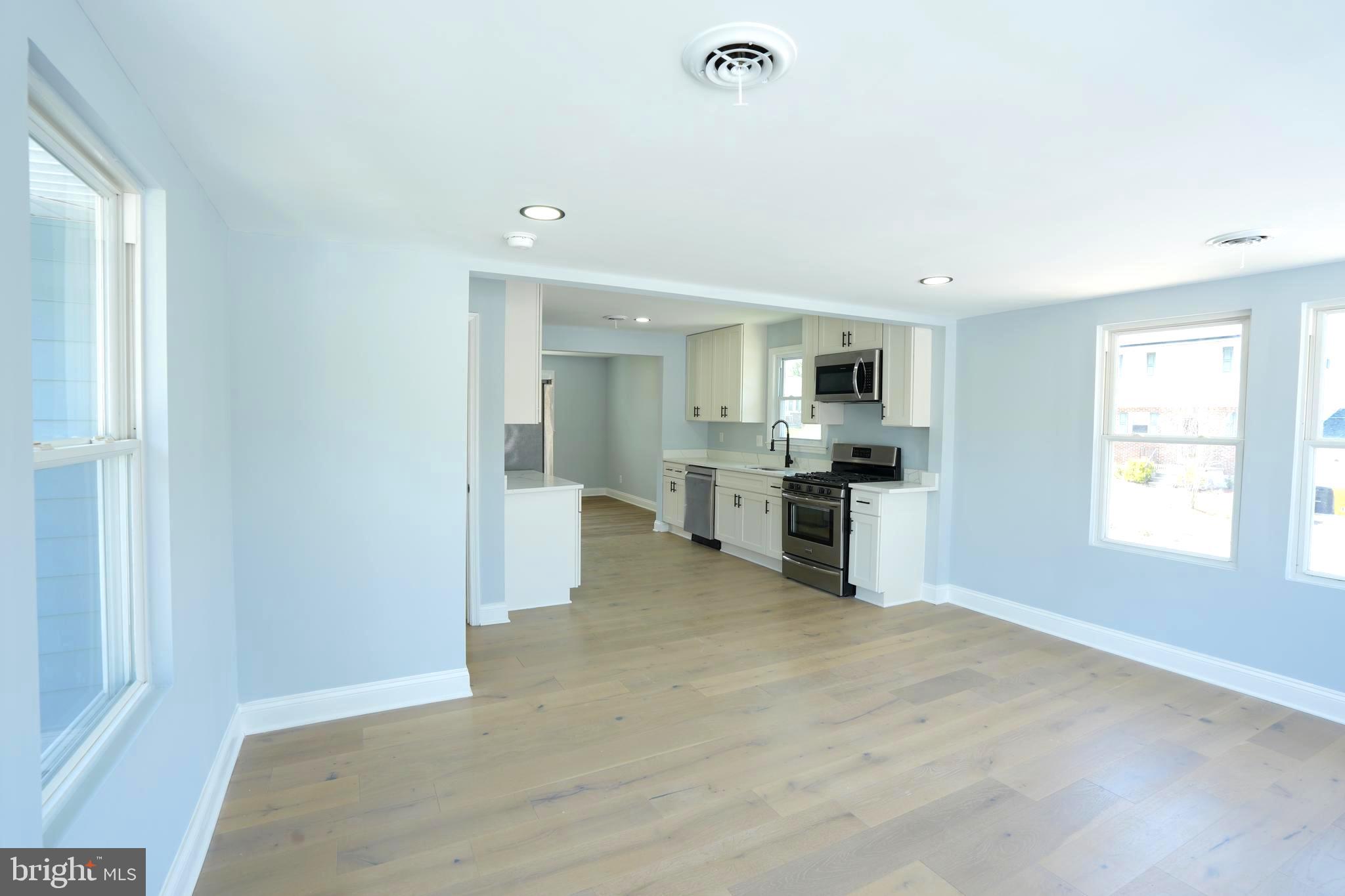 WOODLAWN HEIGHTS - Residential