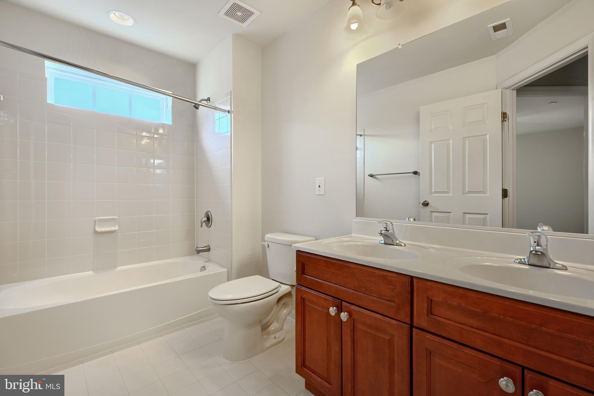 MAGNOLIA GLEN - Residential Lease