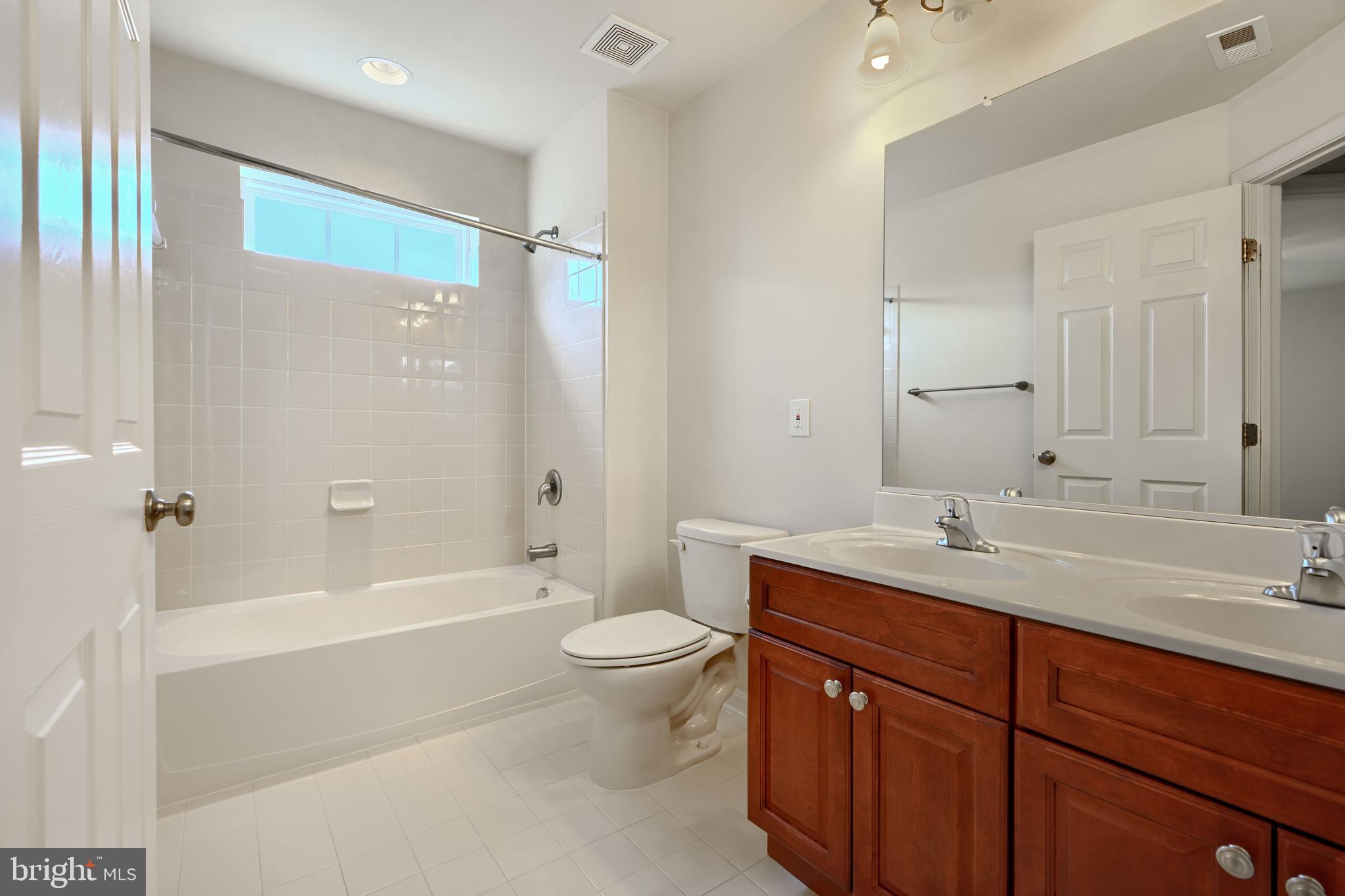 MAGNOLIA GLEN - Residential Lease