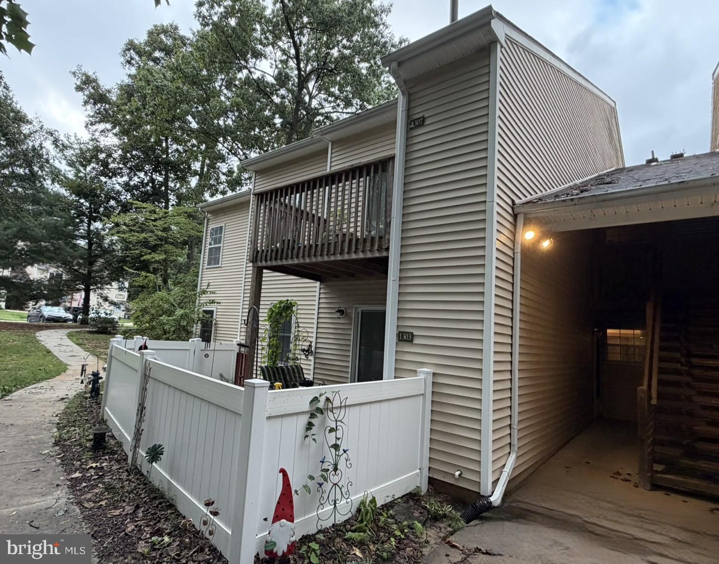 1303 TRISTRAM CIRCLE