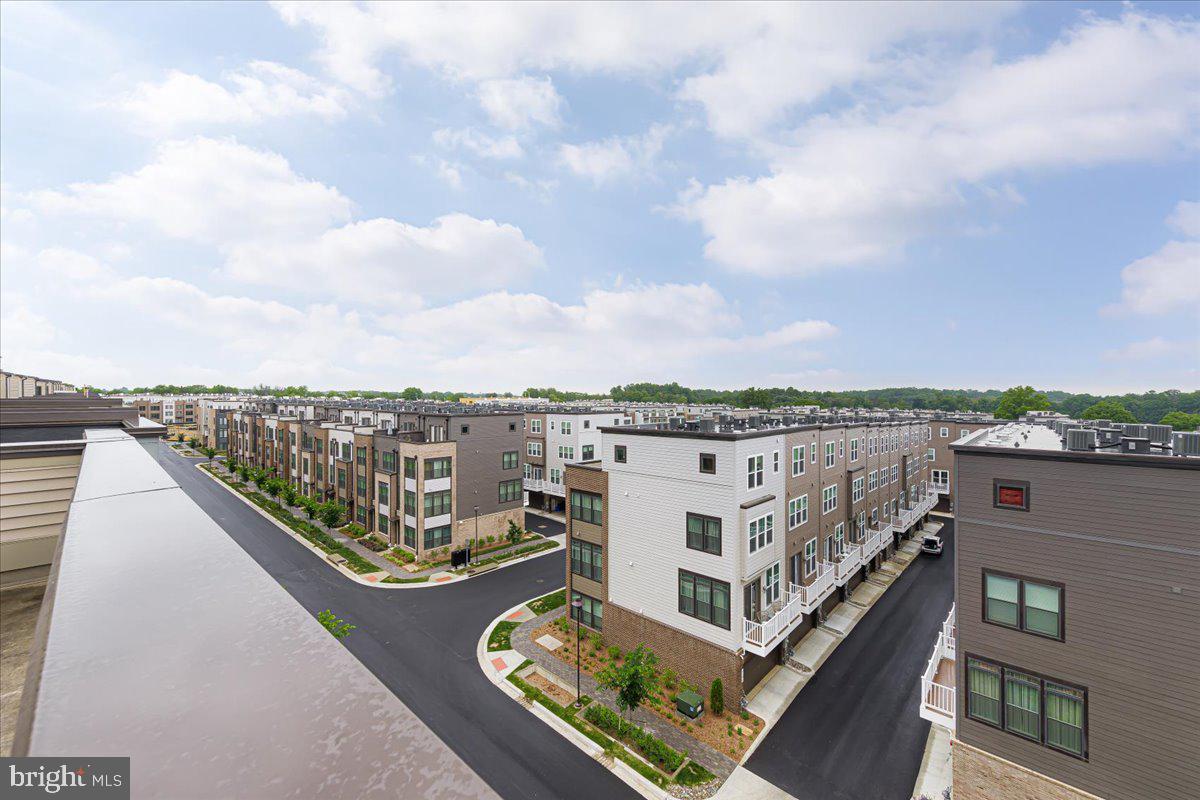 WESTSIDE AT SHADY GROVE METRO - Residential