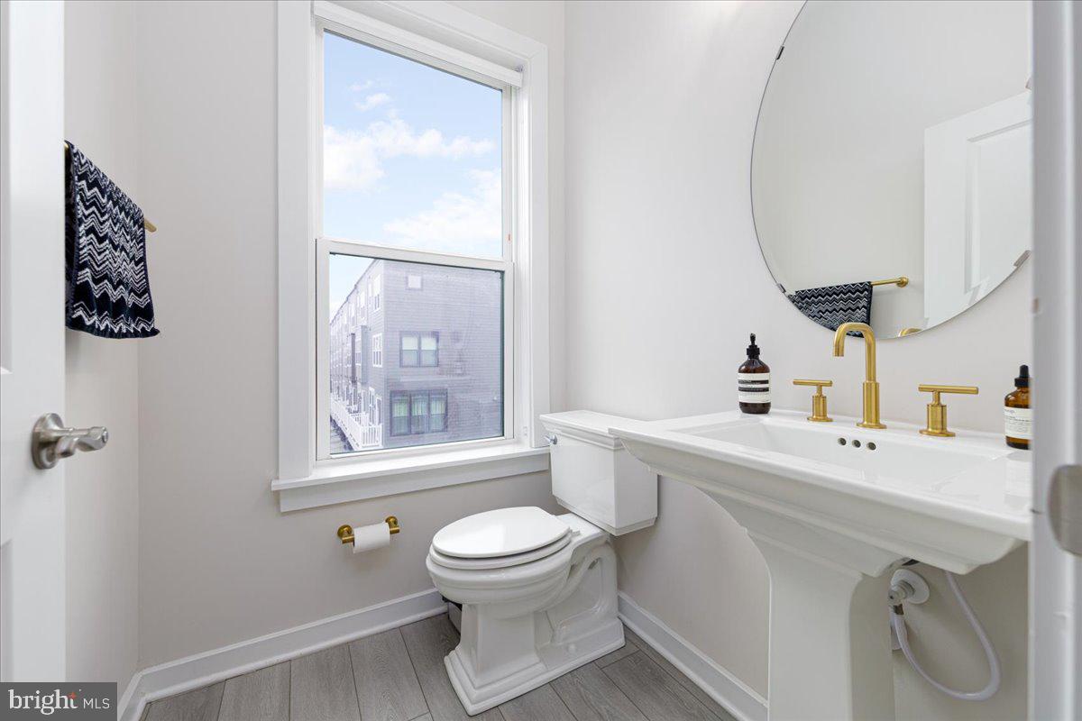 WESTSIDE AT SHADY GROVE METRO - Residential