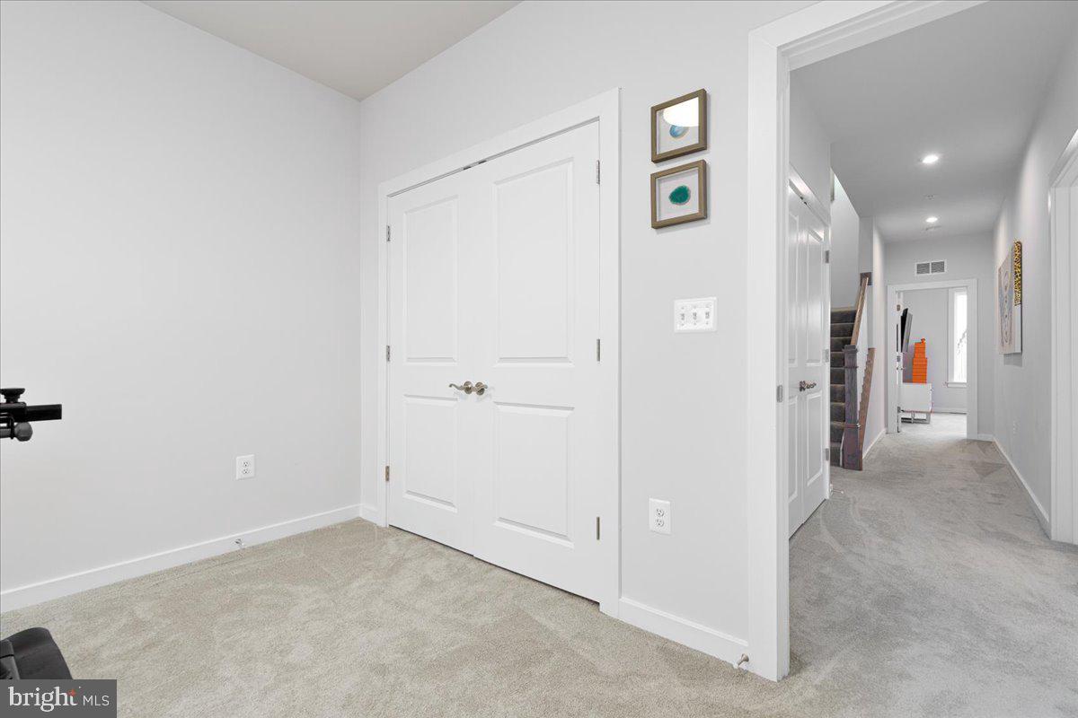 WESTSIDE AT SHADY GROVE METRO - Residential