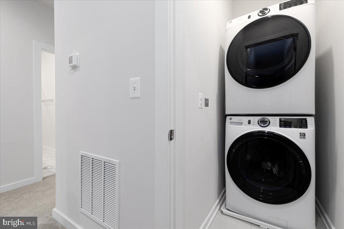 WESTSIDE AT SHADY GROVE METRO - Residential