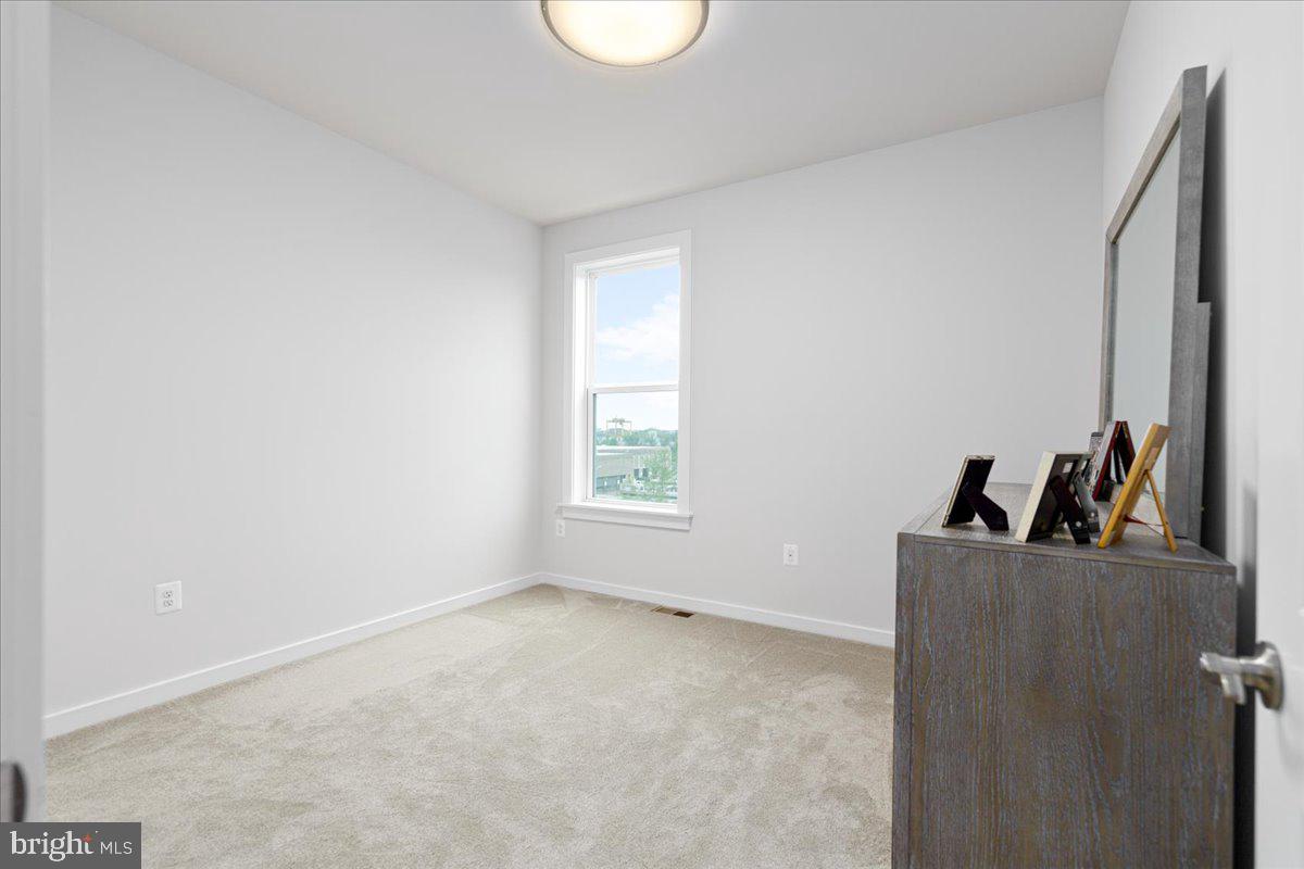 WESTSIDE AT SHADY GROVE METRO - Residential