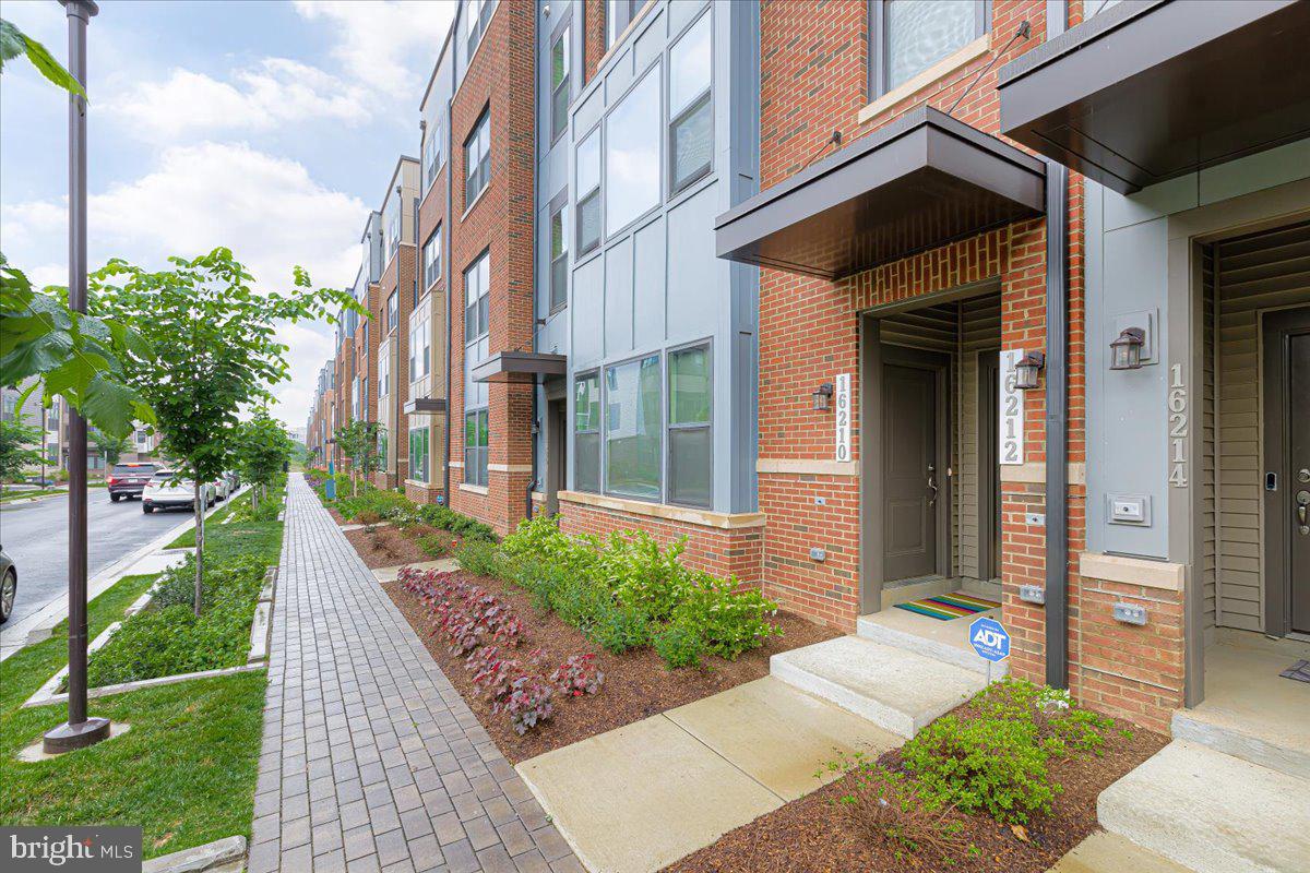 WESTSIDE AT SHADY GROVE METRO - Residential