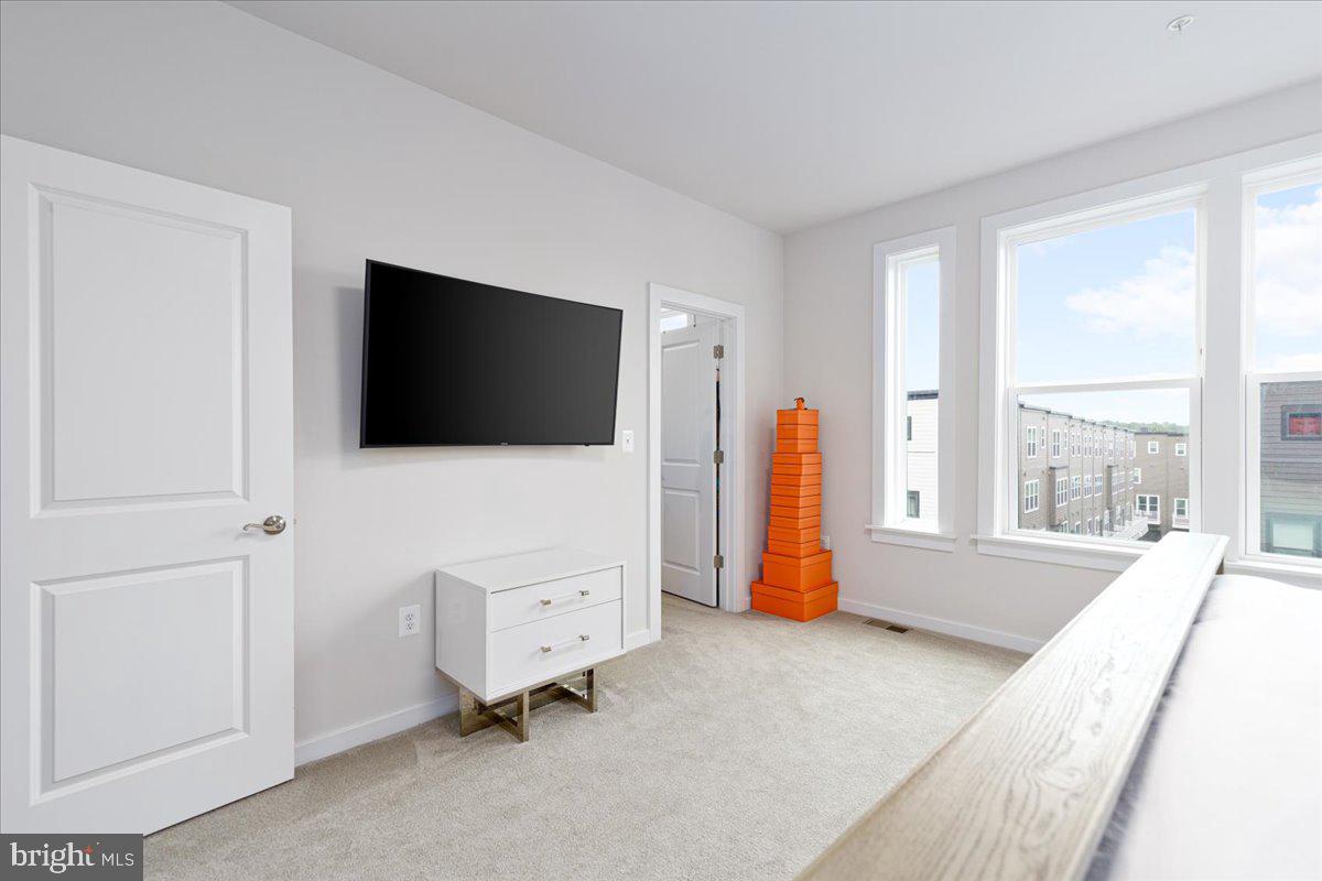 WESTSIDE AT SHADY GROVE METRO - Residential