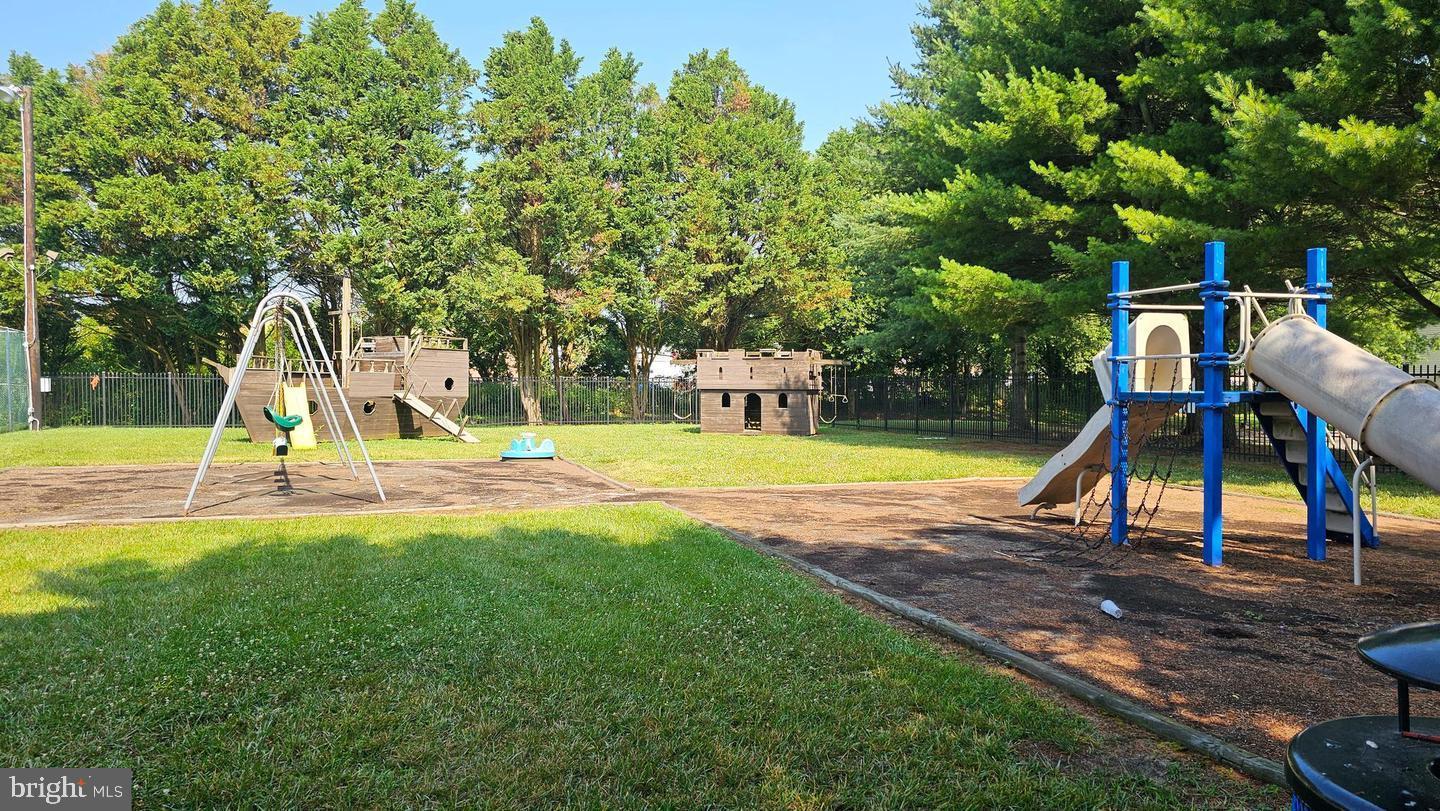 TAMARAC VILLAGE - Residential