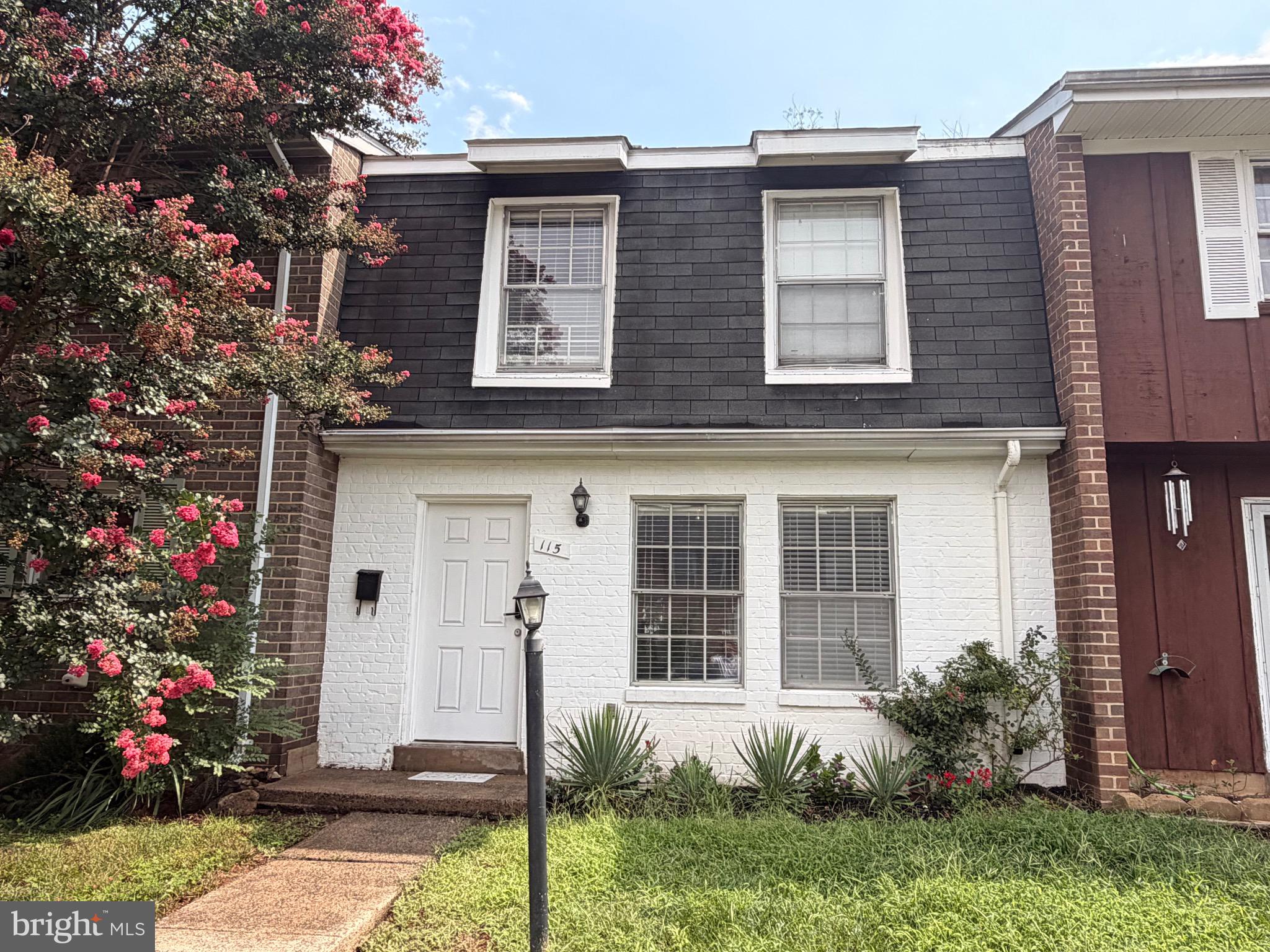 115 E CONCORD COURT