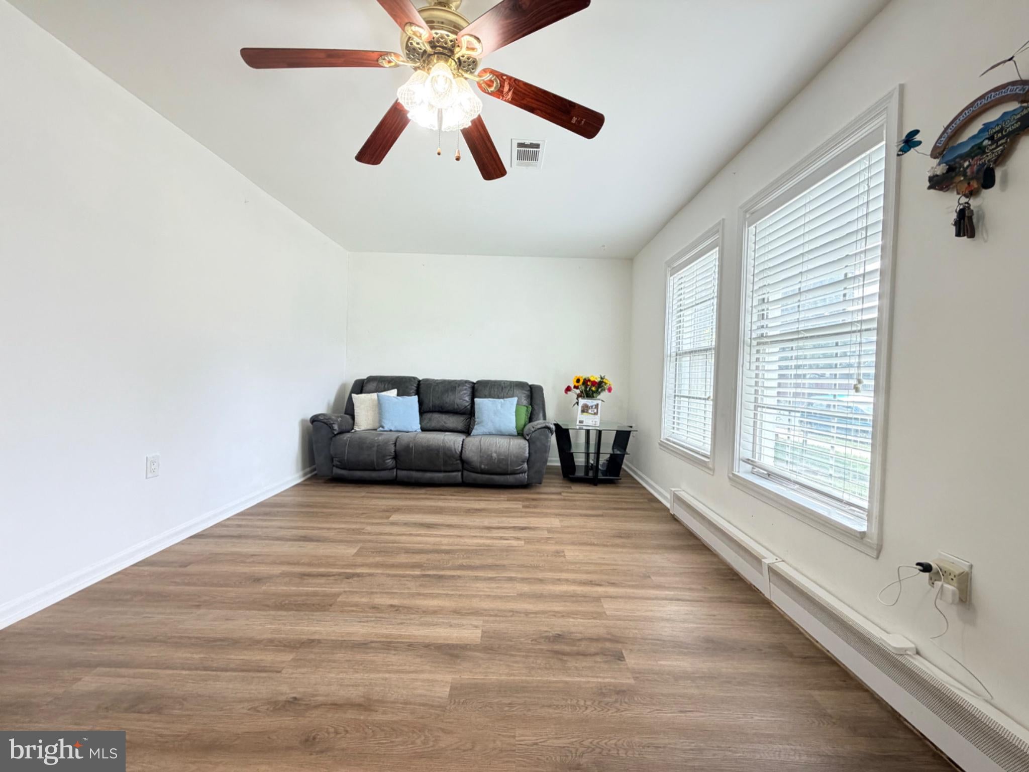 115 E CONCORD COURT