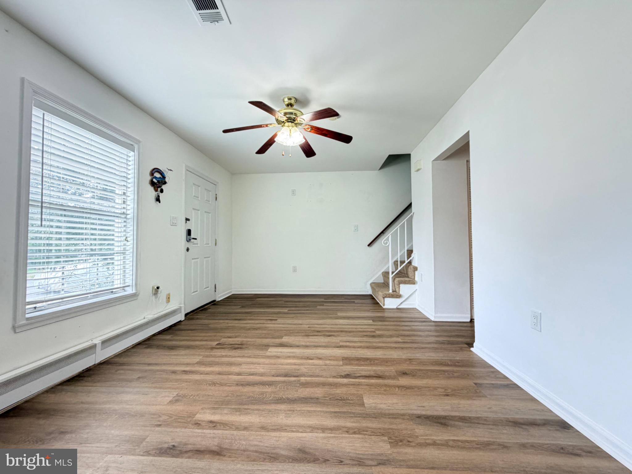 115 E CONCORD COURT