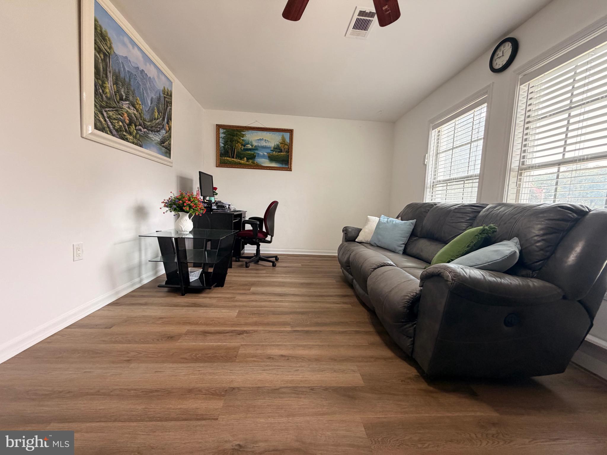 115 E CONCORD COURT