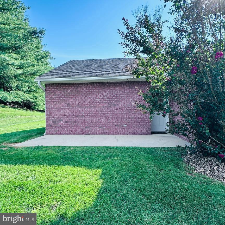 150 CHANTILLY COURT