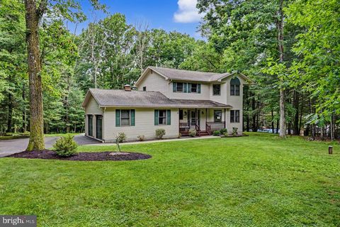 Homes For Sale - 111 Lemond Drive<br/> Monroe County, SAYLORSBURG, PA 18353