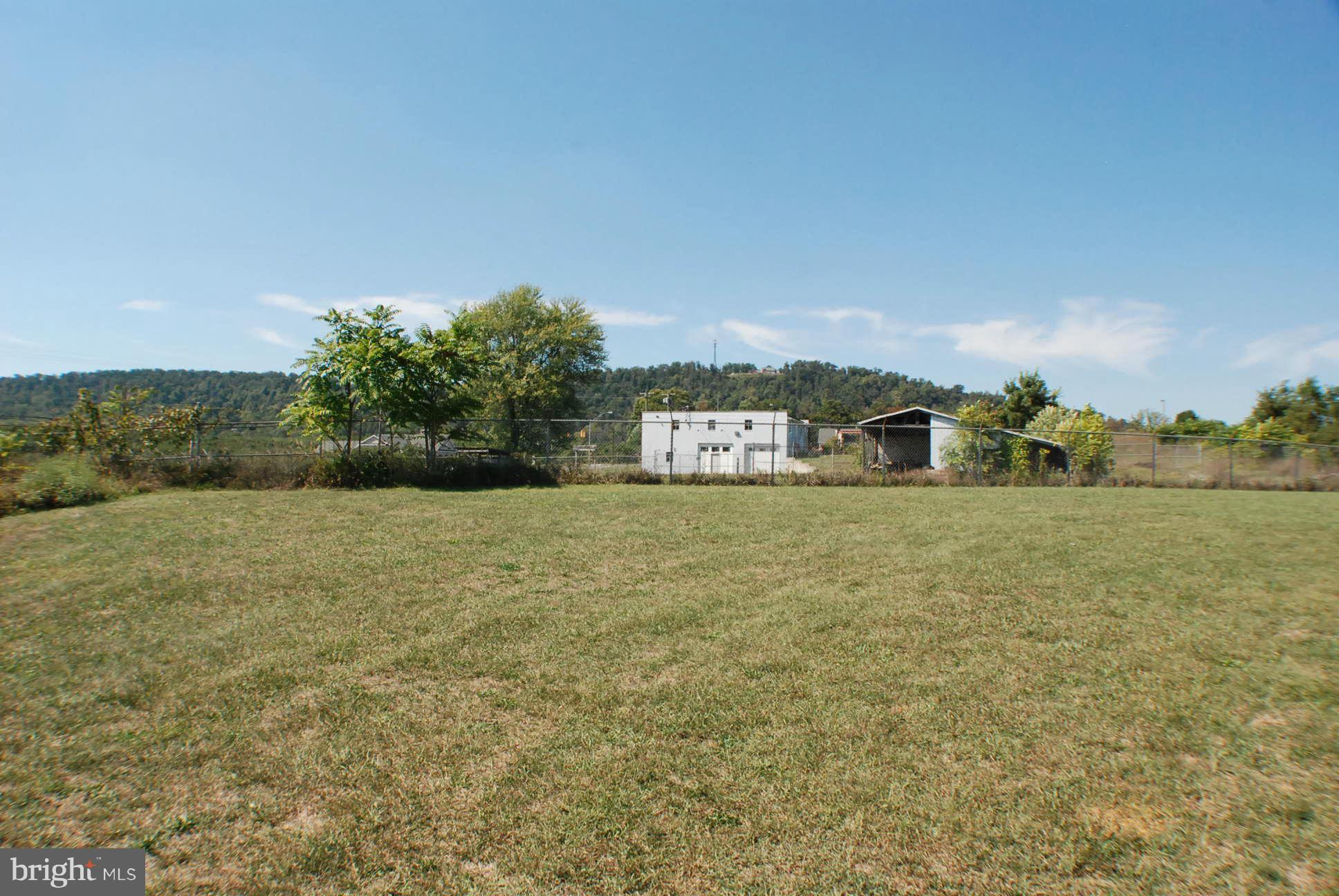 FORT HILL FARMS - Residential