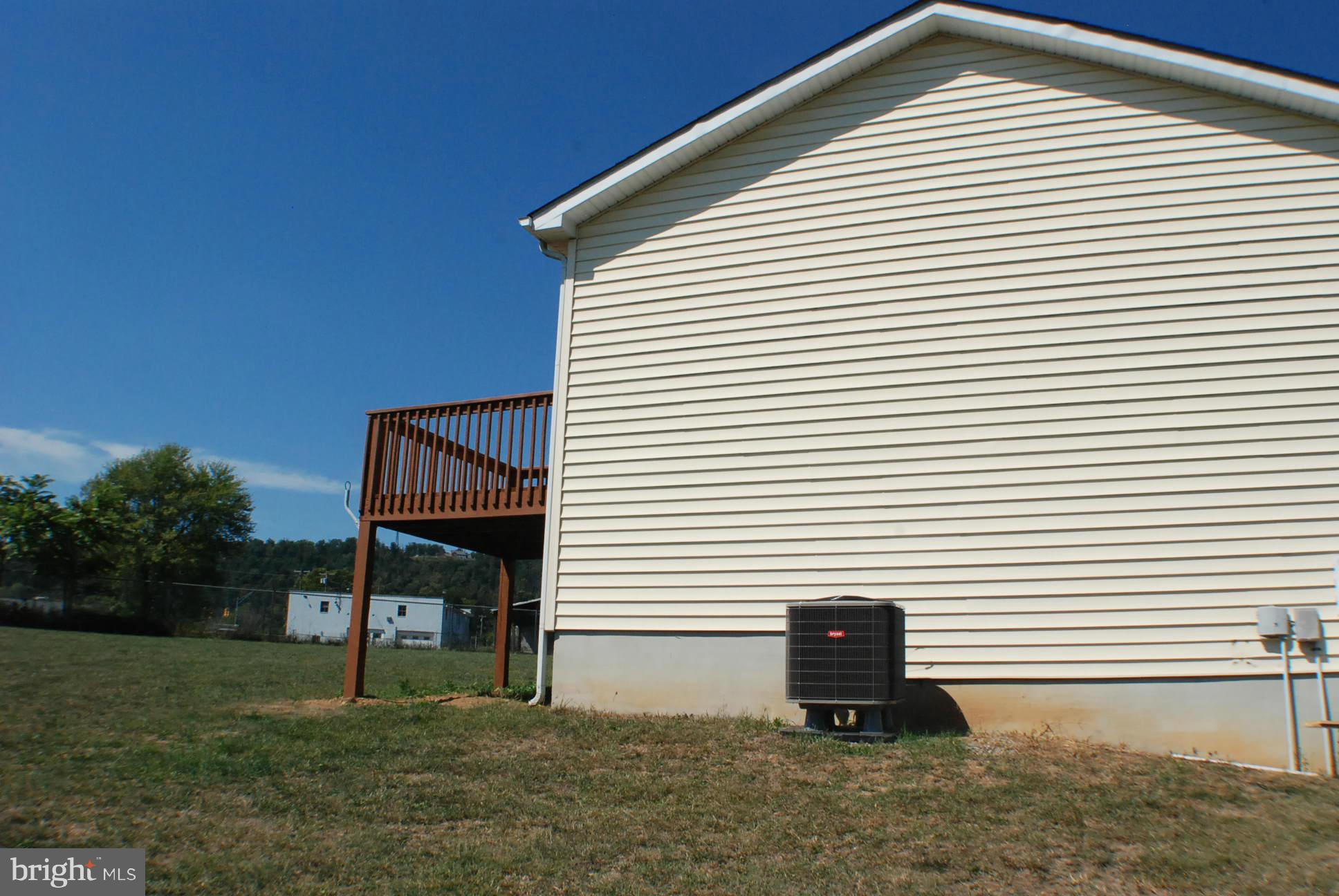 FORT HILL FARMS - Residential