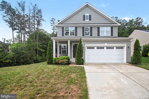 Homes For Rent - 5704 Piney Glade Road<br/> FREDERICKSBURG, VA 22407
