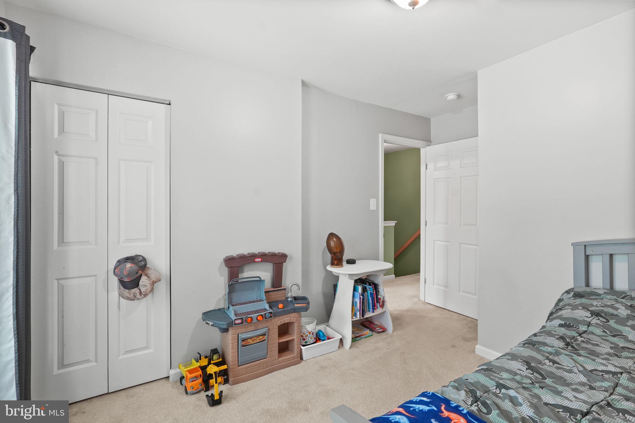 SALEM FIELDS - Residential