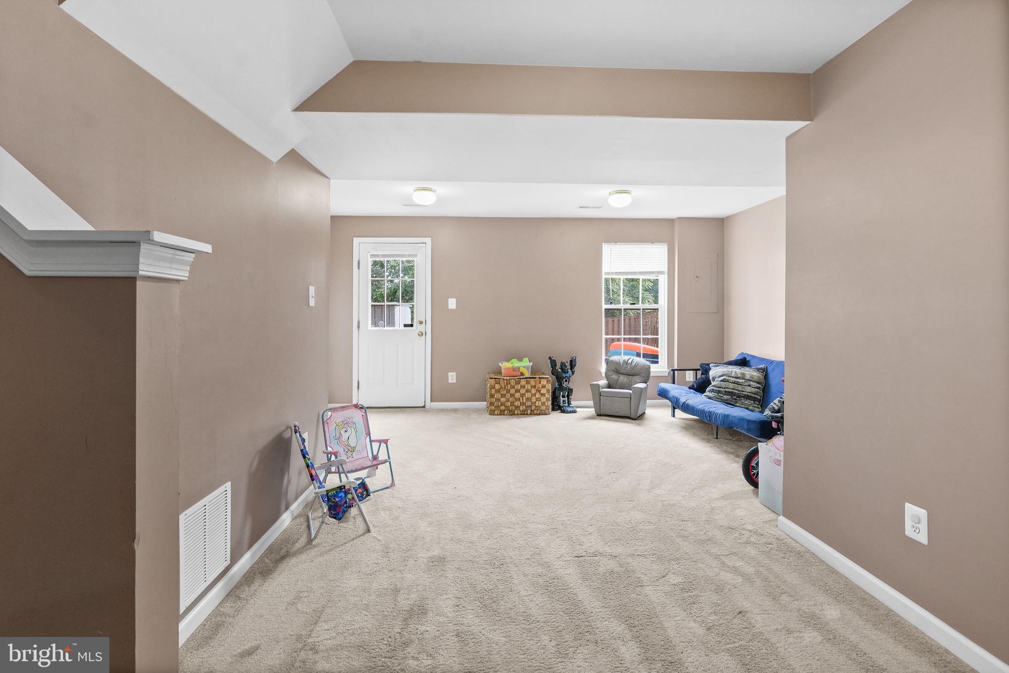 SALEM FIELDS - Residential