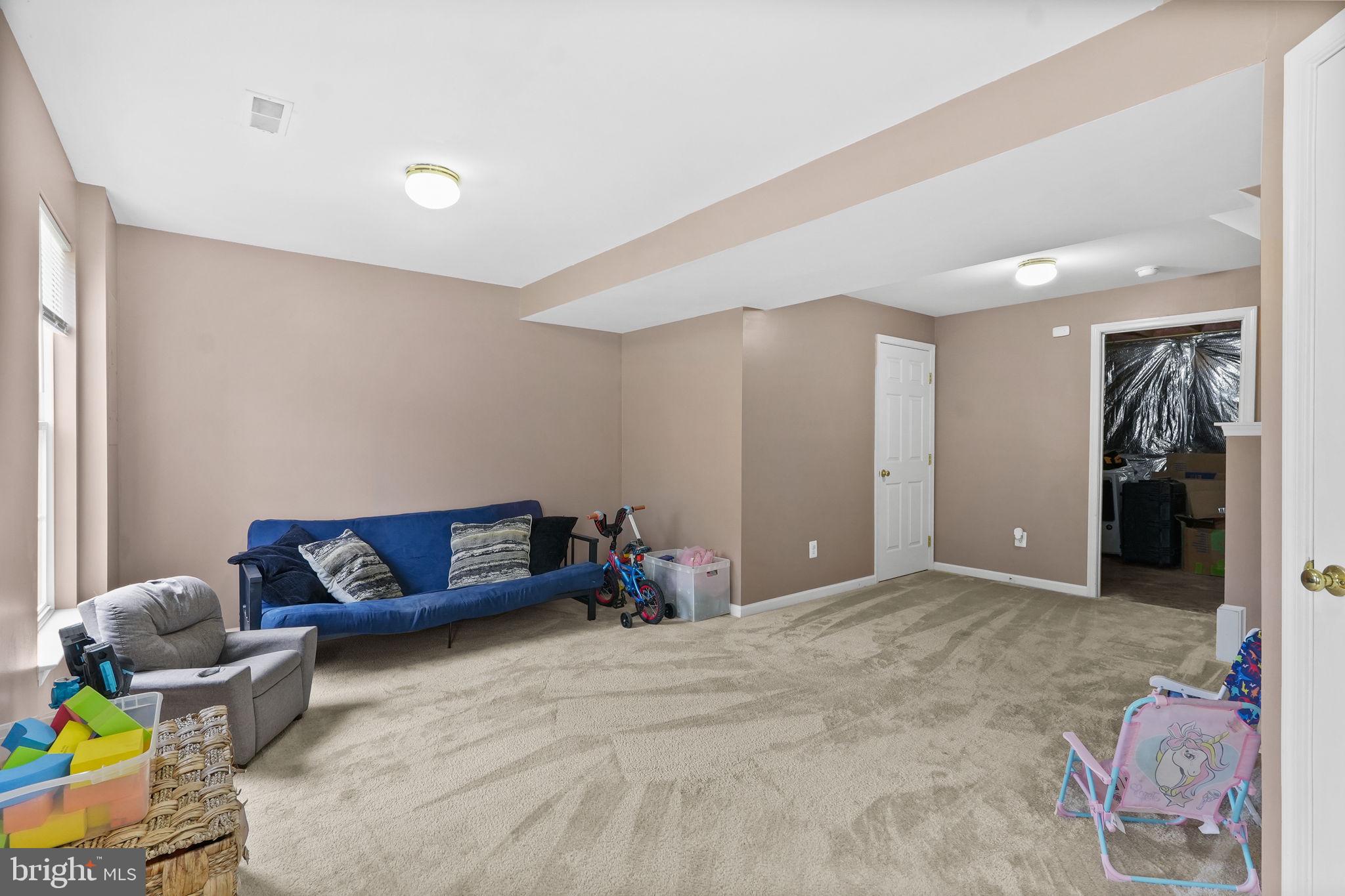 SALEM FIELDS - Residential