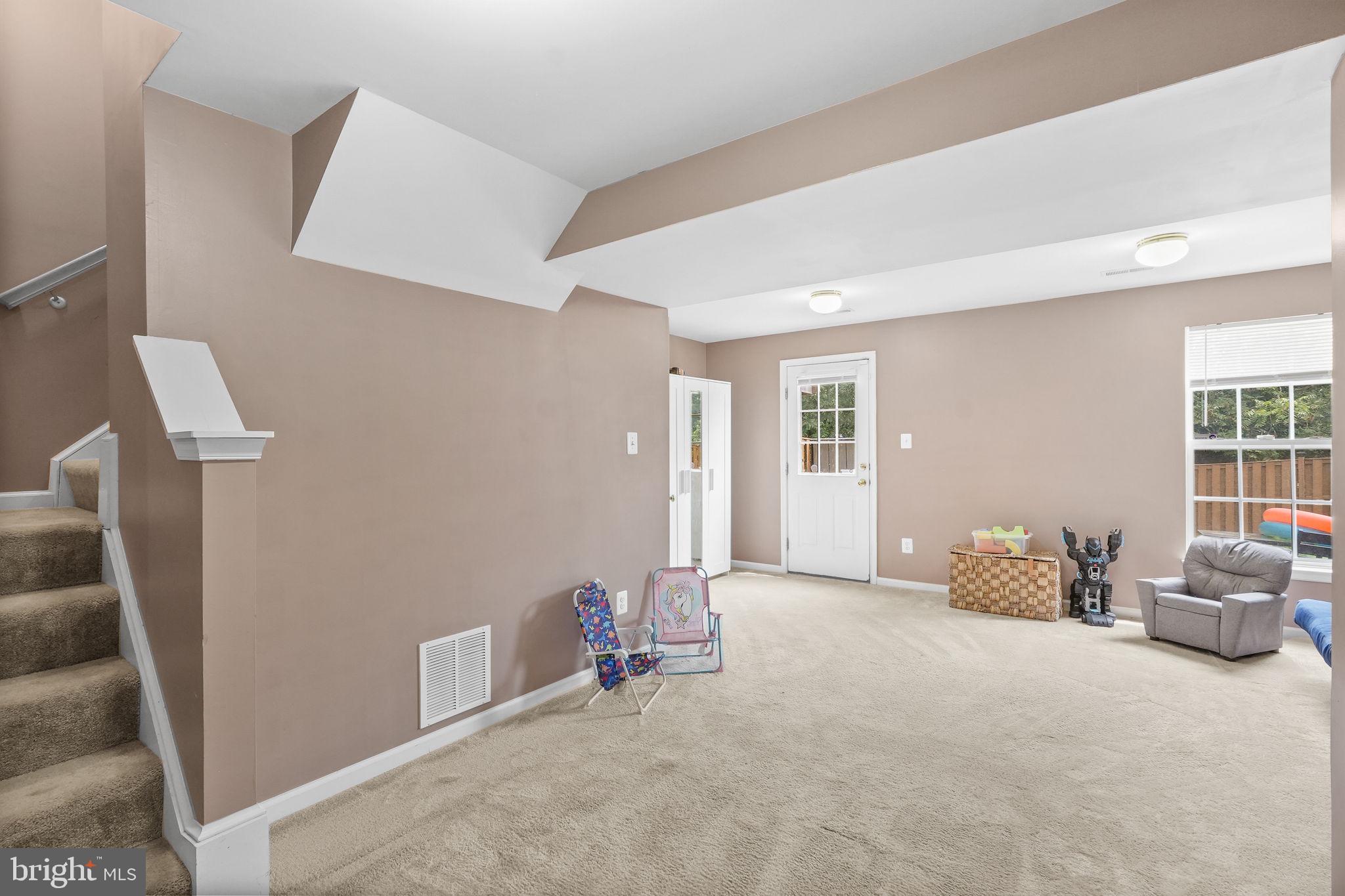 SALEM FIELDS - Residential