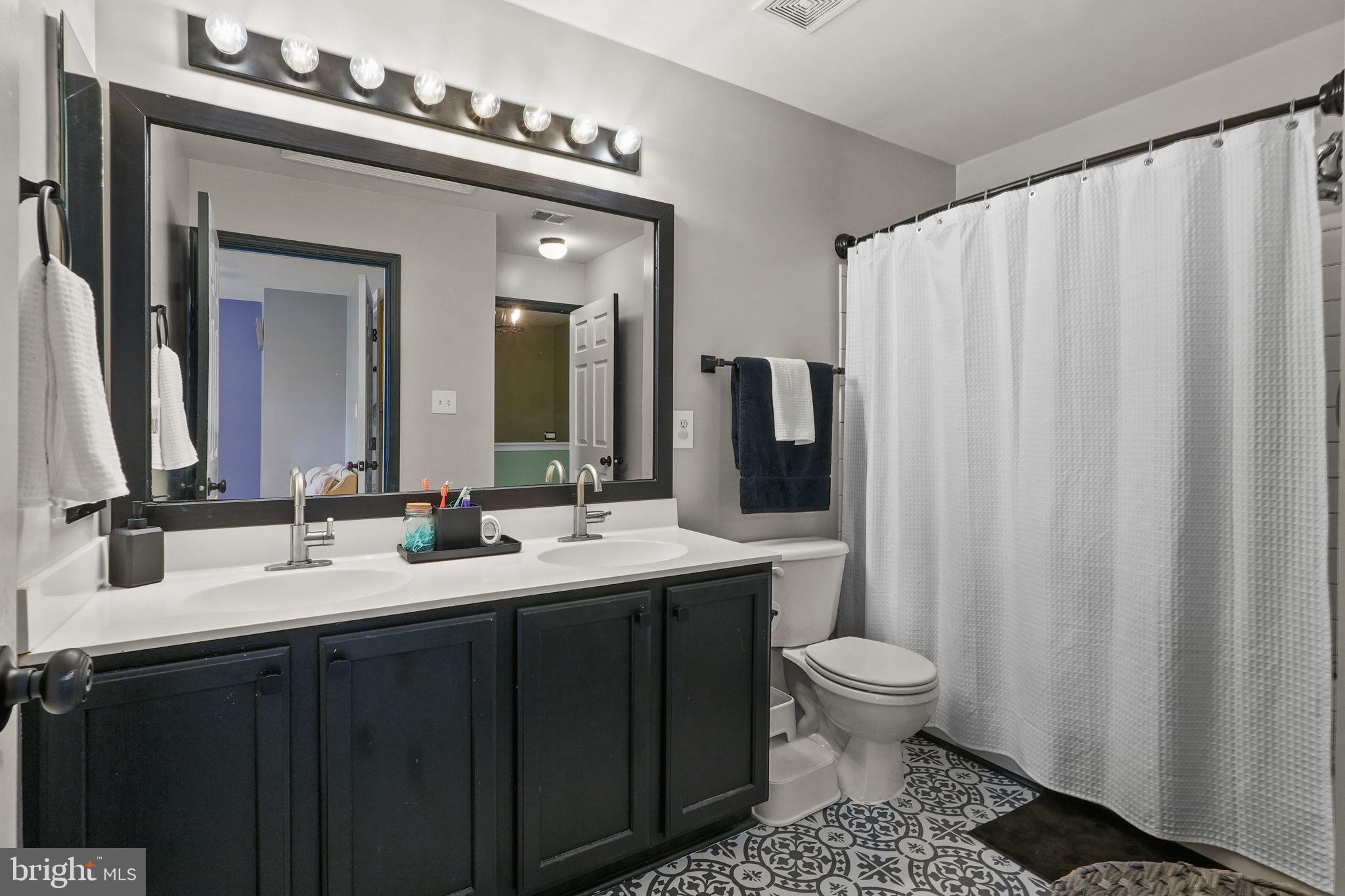 SALEM FIELDS - Residential