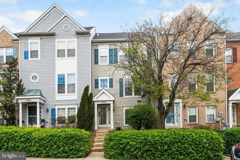 20809 Amber Ridge Drive, Germantown, MD MLS: MDMC2175502