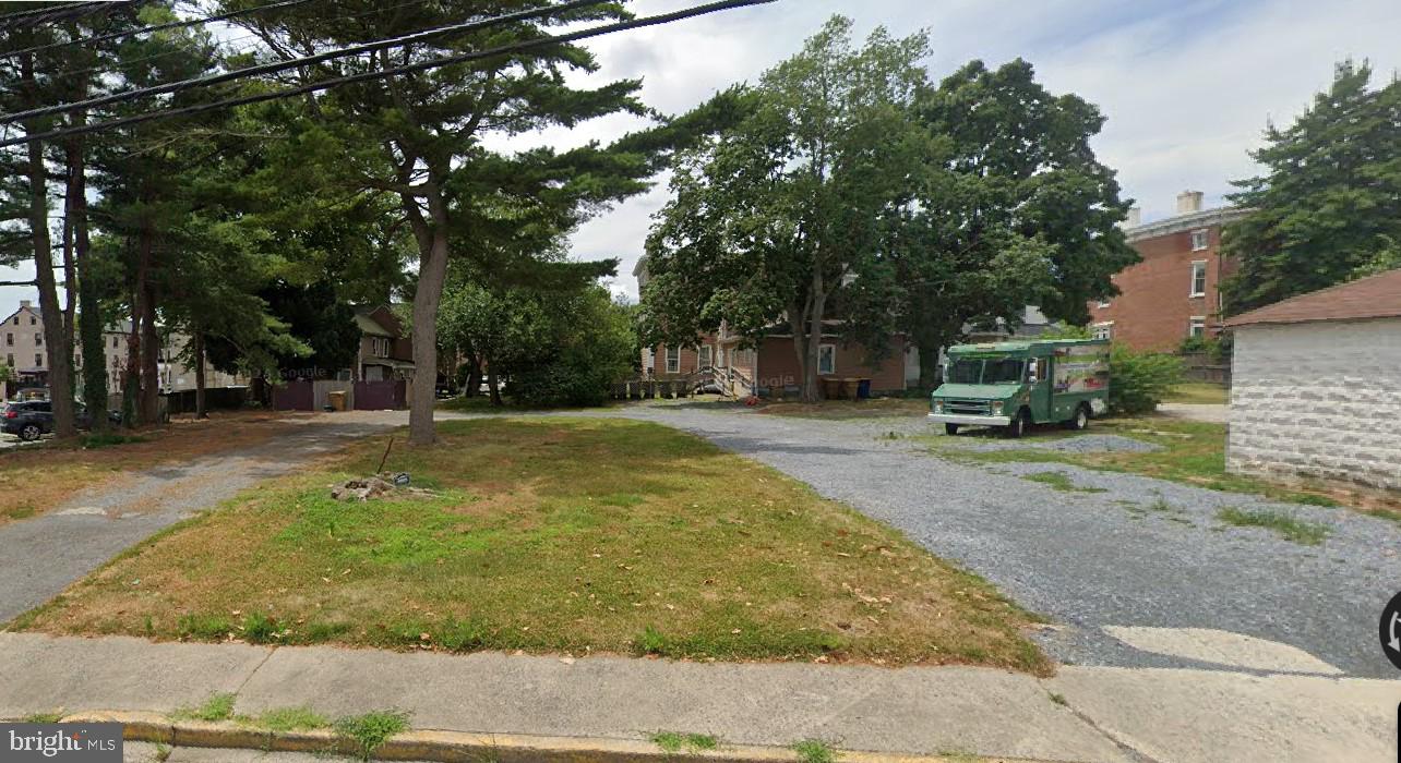 115 N WALNUT STREET B