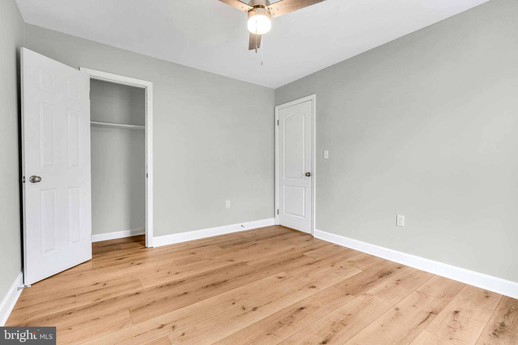 ROYAL VILLAGE - Residential