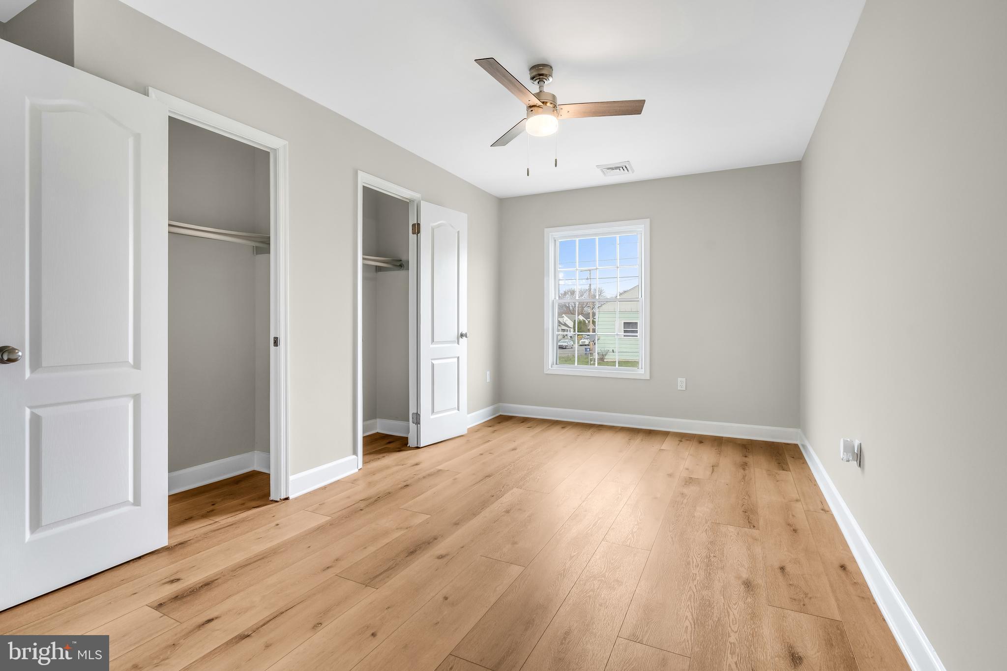 ROYAL VILLAGE - Residential